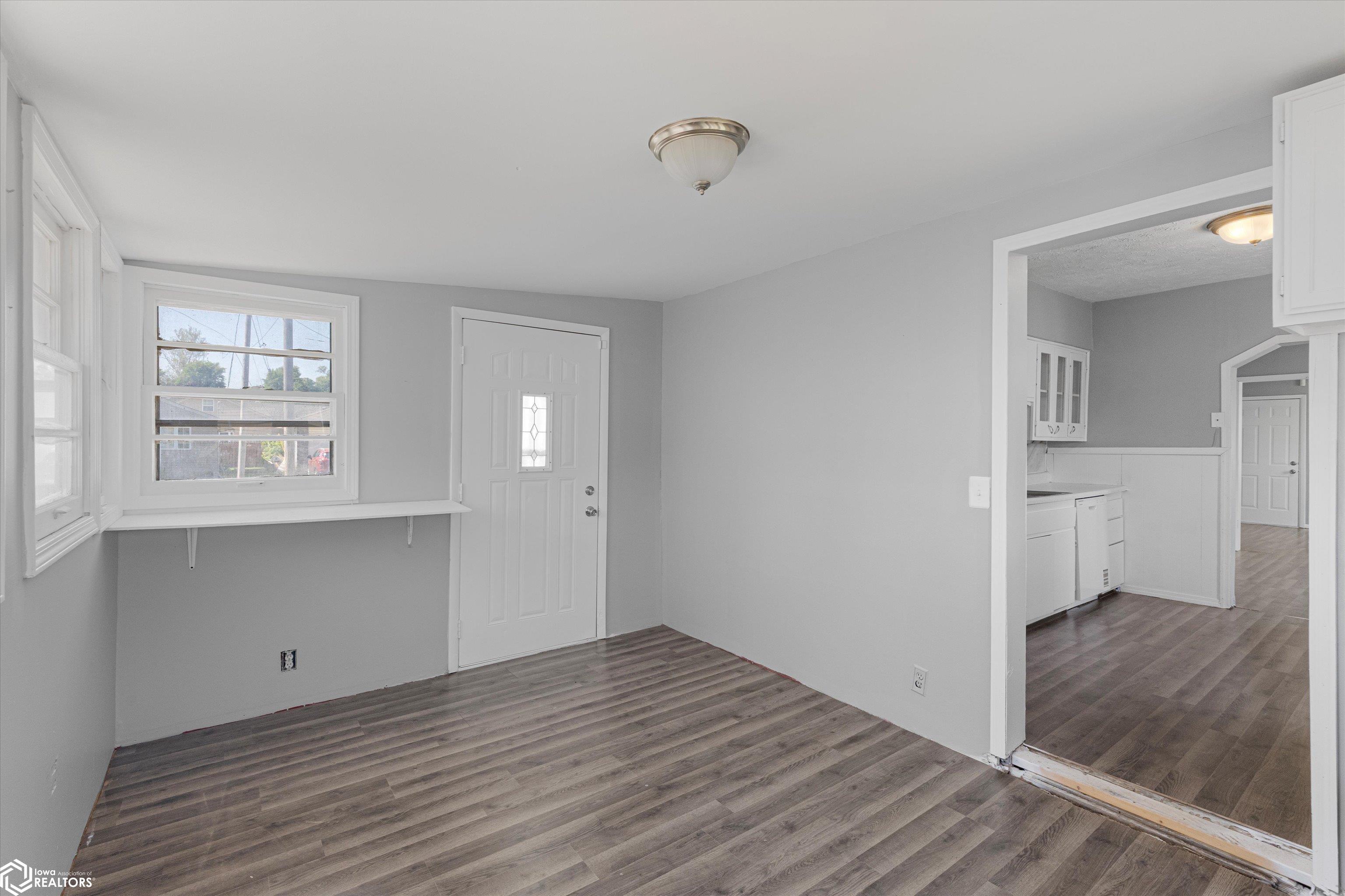 2329 S 8th Street, Council Bluffs, Iowa image 9
