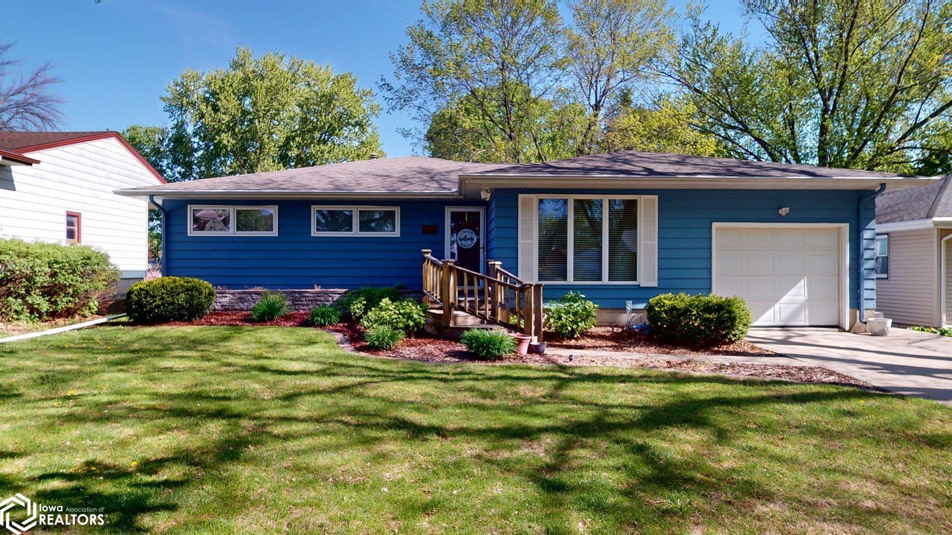 920 14th St, Mason City, Iowa image 1