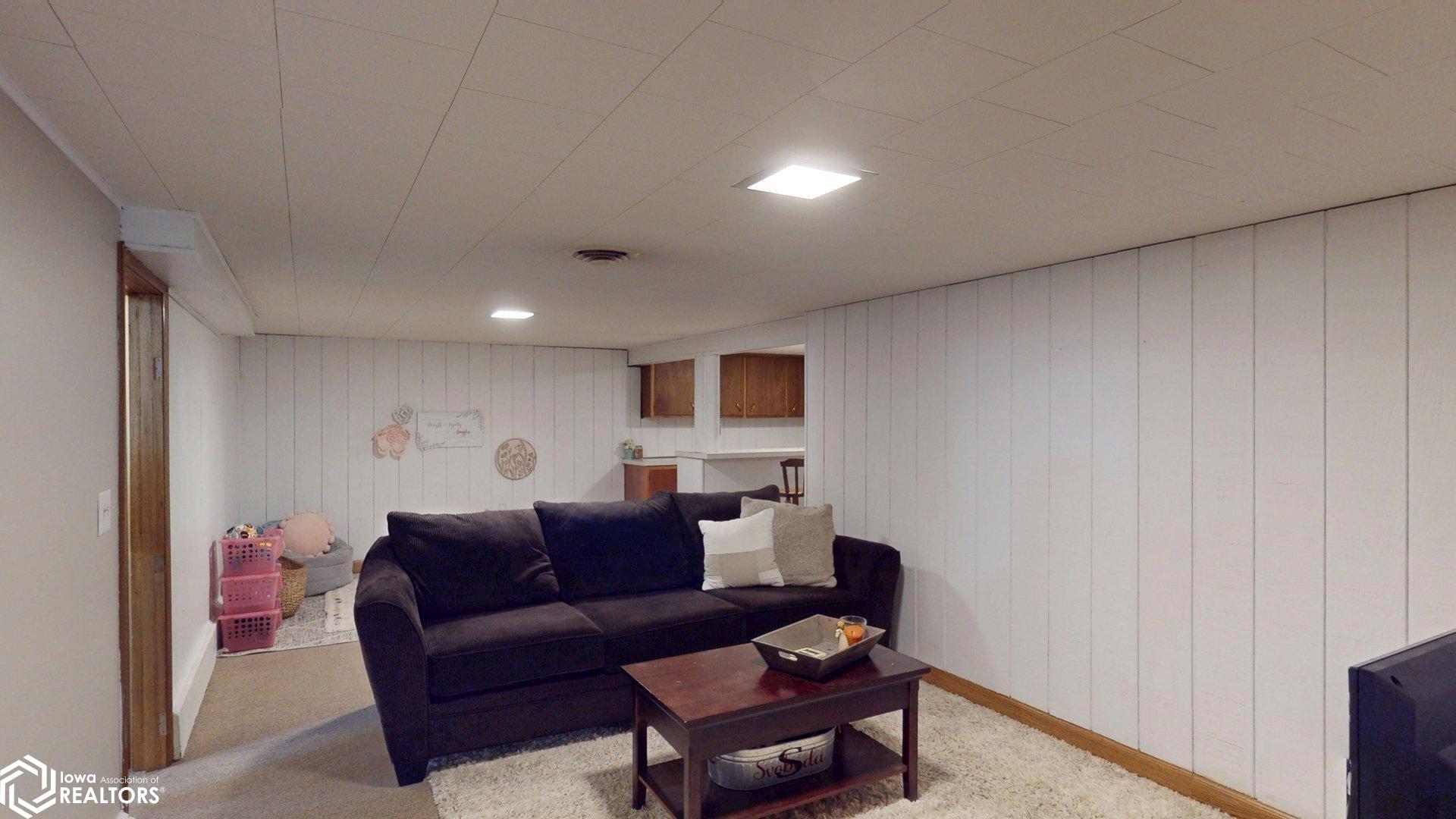 920 14th St, Mason City, Iowa image 16