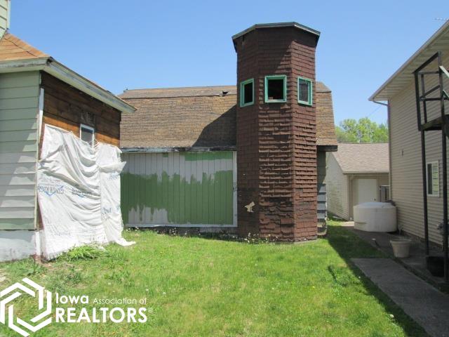302 S Grand, Chariton, Iowa image 3