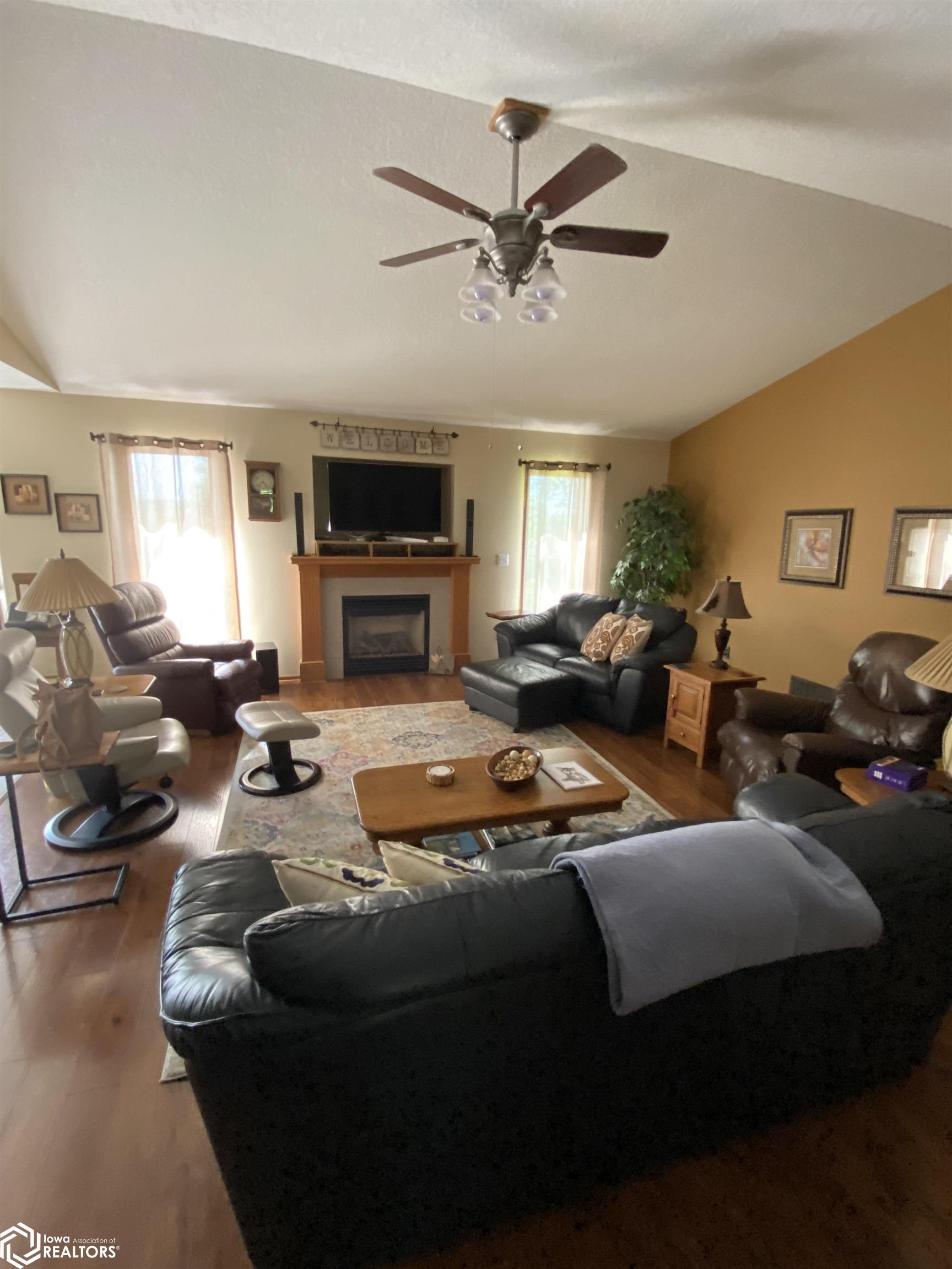 5 S 29th Street, Marshalltown, Iowa image 8