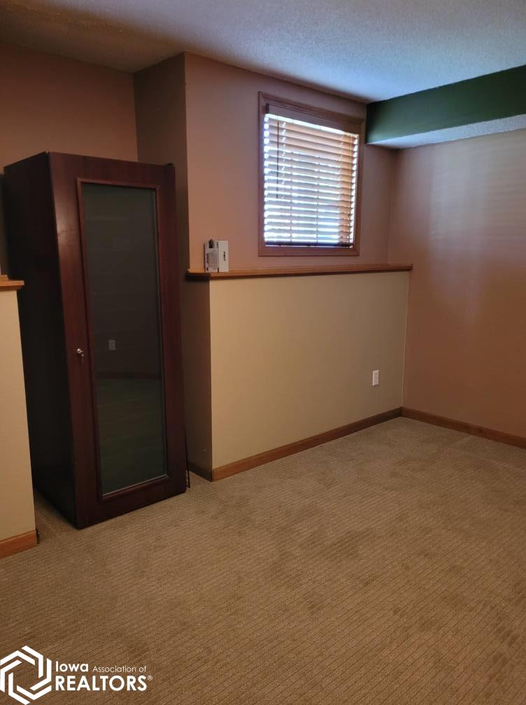 707 E Pleasant Valley Street, Sigourney, Iowa image 32
