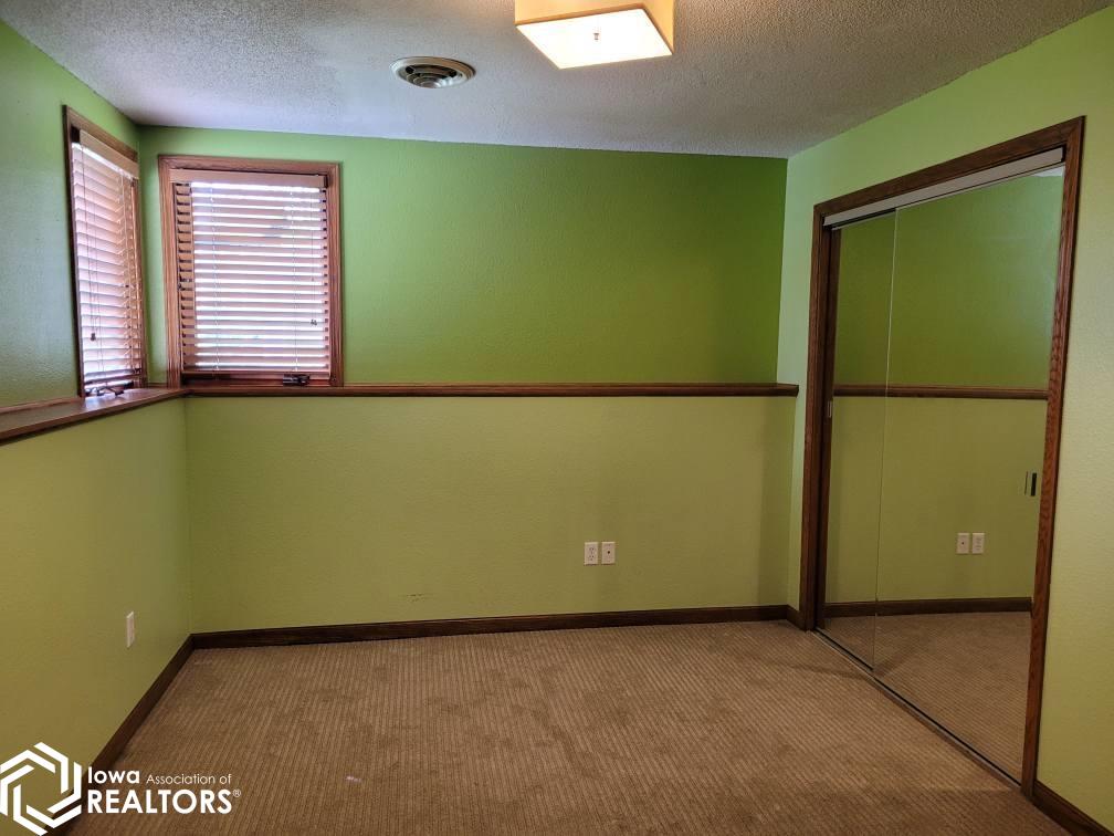 707 E Pleasant Valley Street, Sigourney, Iowa image 36