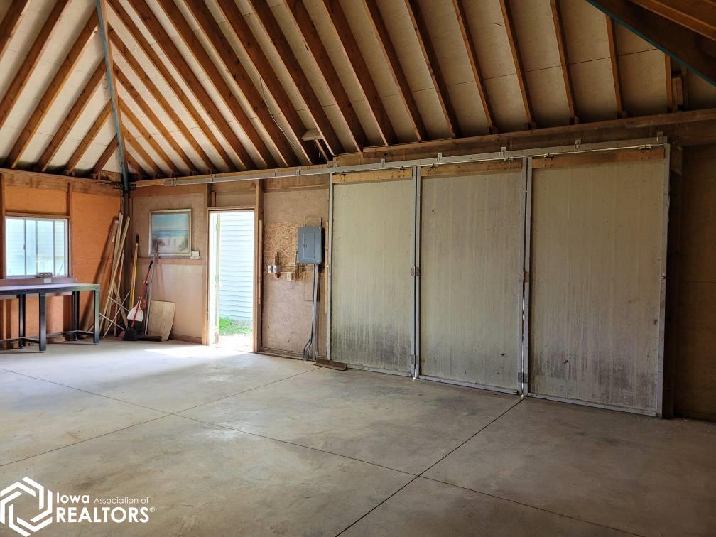 707 E Pleasant Valley Street, Sigourney, Iowa image 48