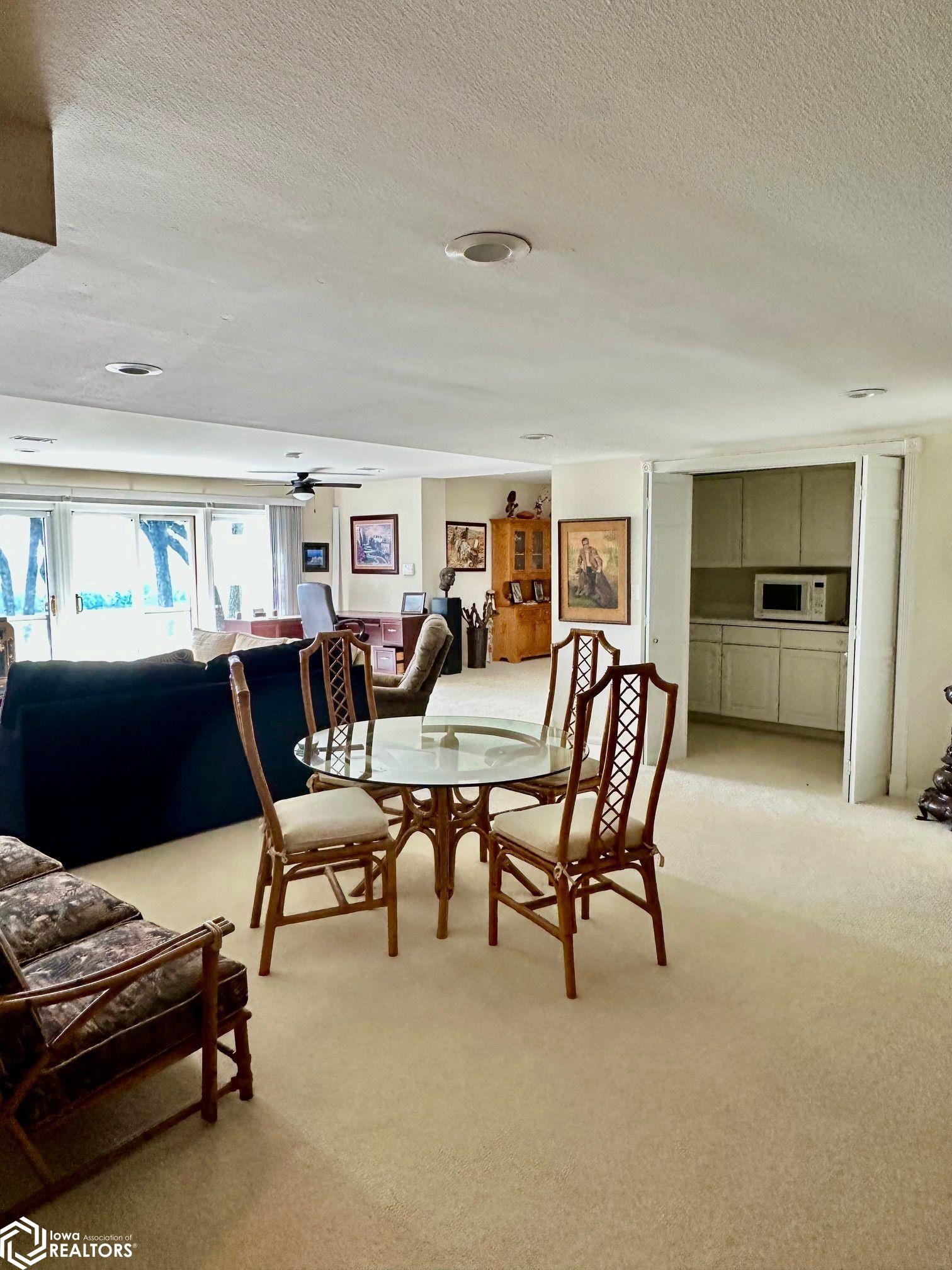 6124 Nikonha Place, Burlington, Iowa image 17