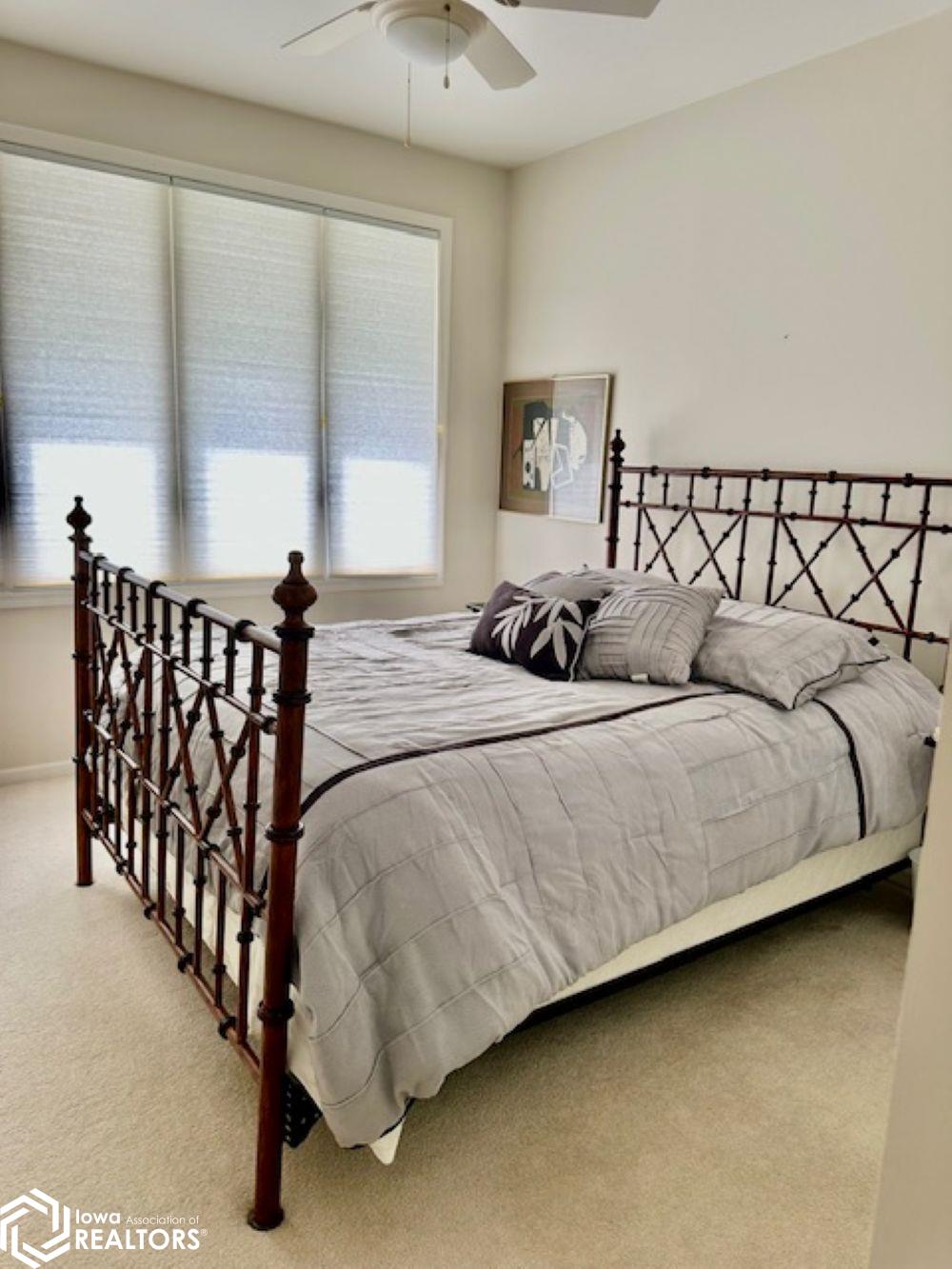 6124 Nikonha Place, Burlington, Iowa image 22