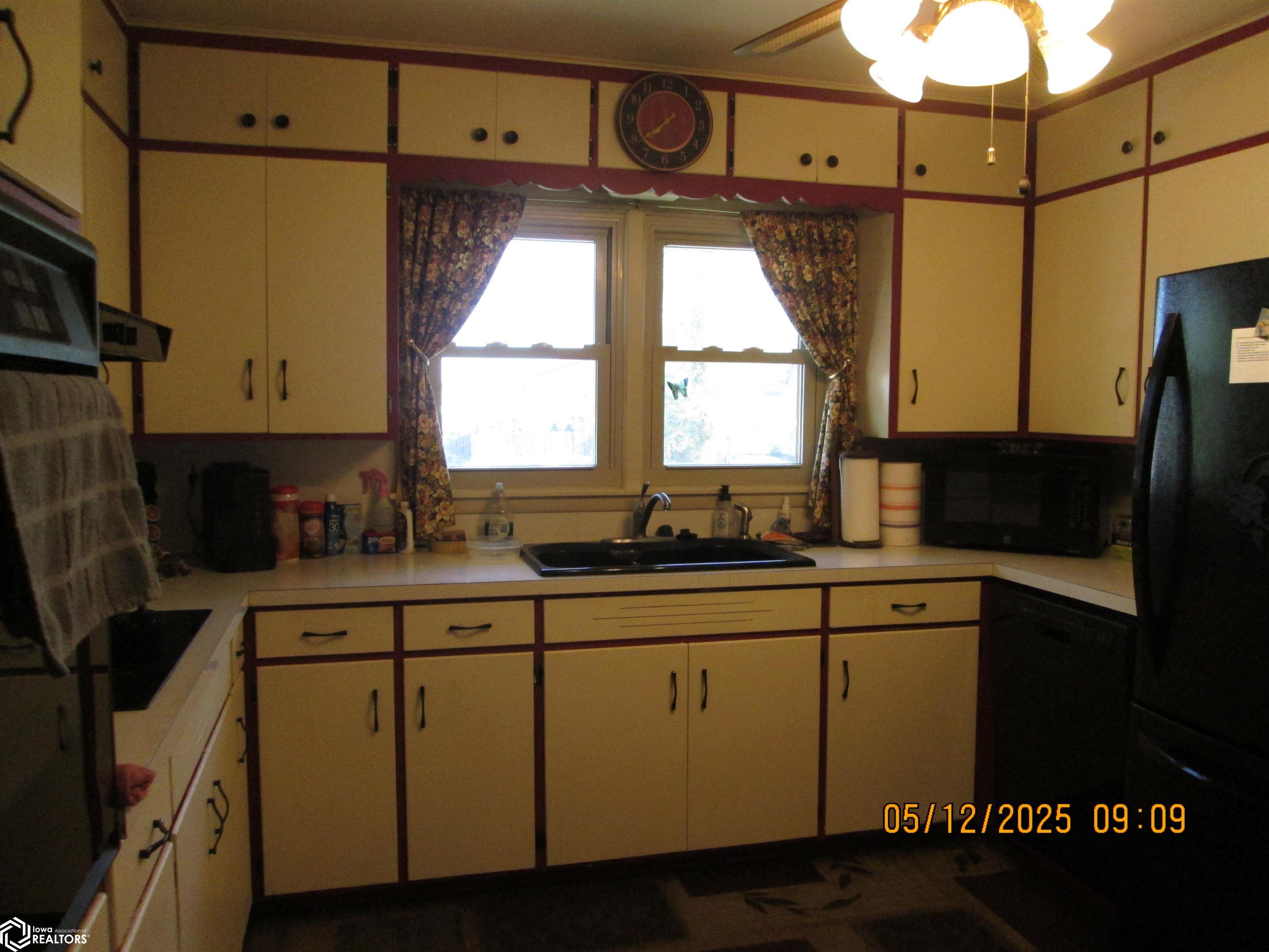 207 E 4th Street, Atlantic, Iowa image 4