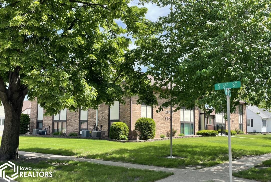 403 2nd Avenue #4, Oskaloosa, Iowa image 1