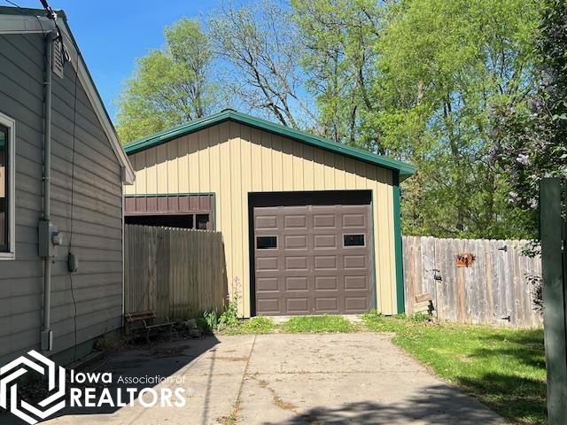 637 Prairie Street, Grinnell, Iowa image 3