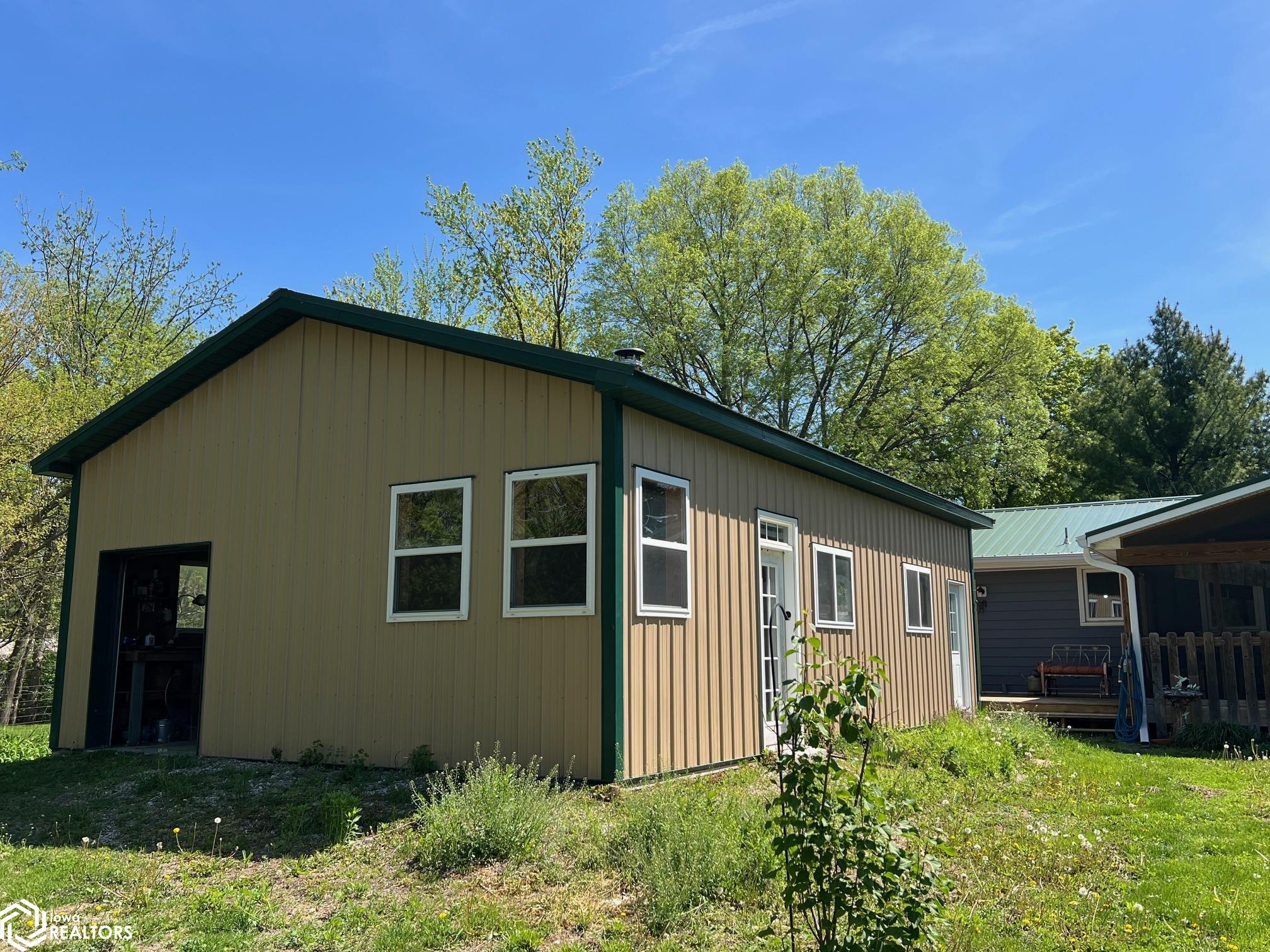 637 Prairie Street, Grinnell, Iowa image 6