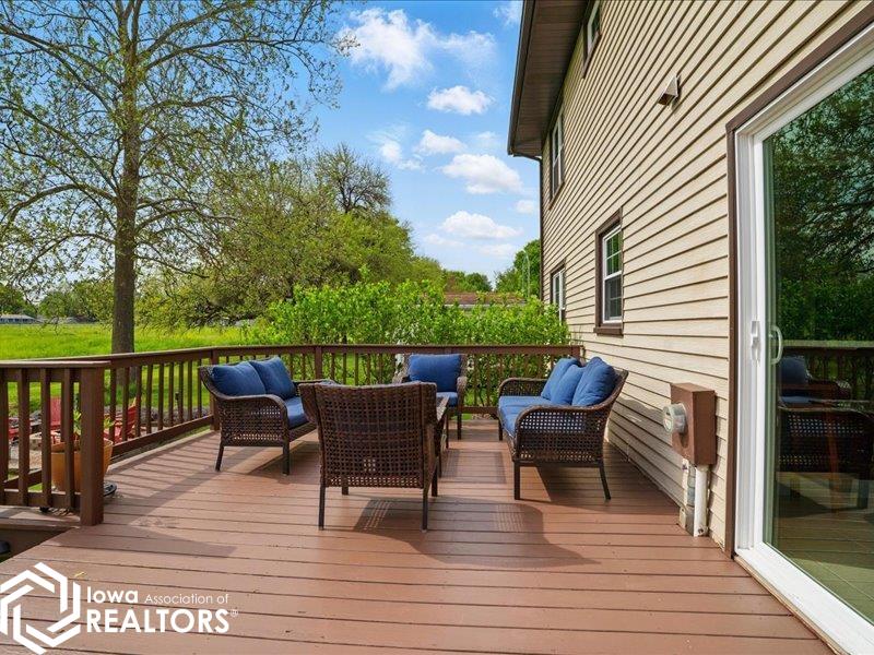 808 Easy Street, Burlington, Iowa image 37