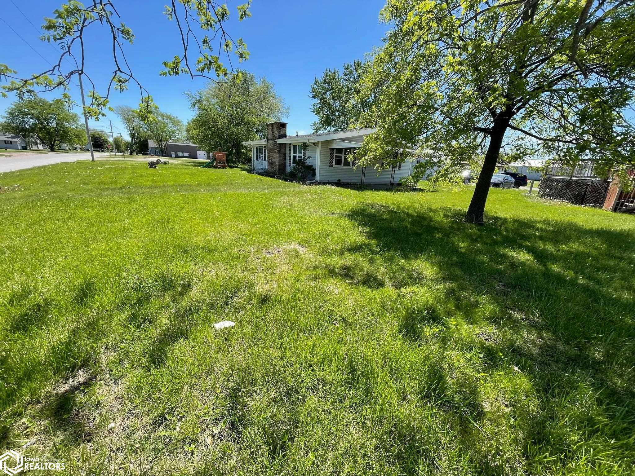 516 W Lee Street, Seymour, Iowa image 4