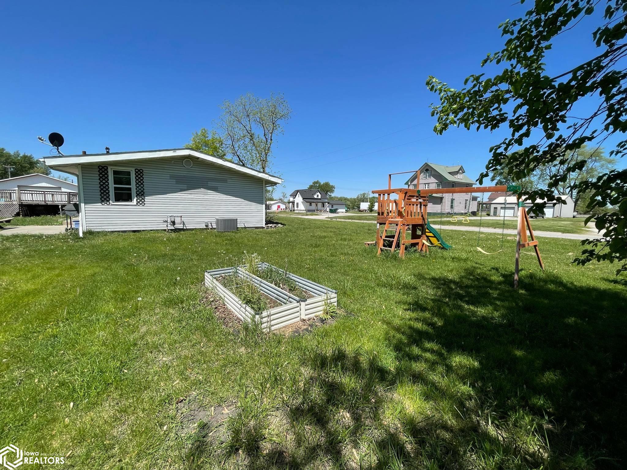 516 W Lee Street, Seymour, Iowa image 32