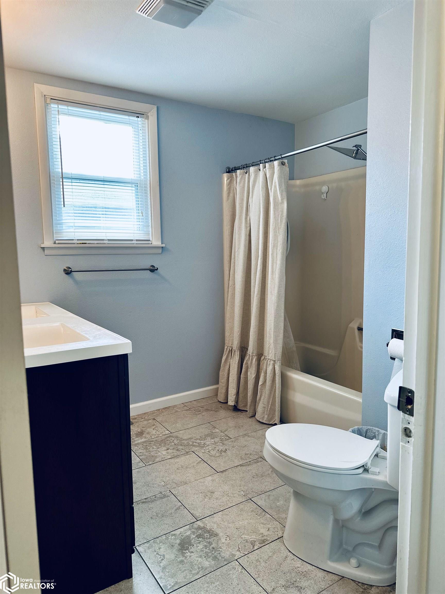 2635 Avenue H, Fort Madison, Iowa image 9