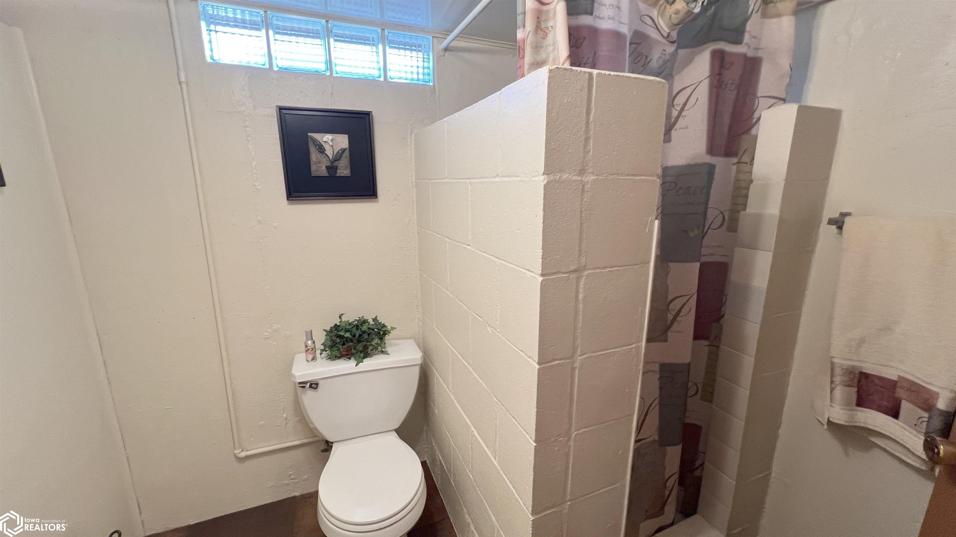 1715 Hillcrest Drive, Mason City, Iowa image 27