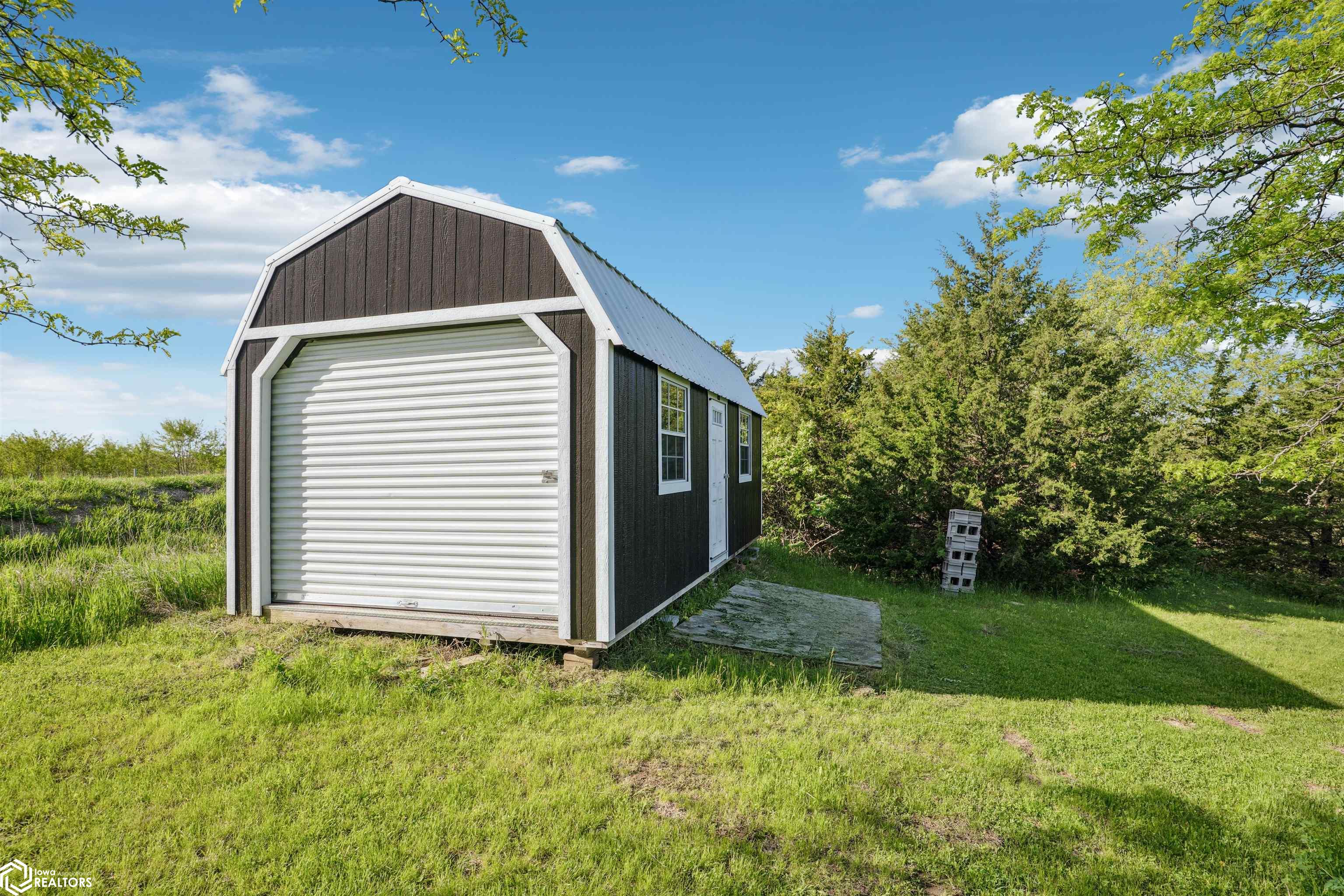 2230 S 32nd, Fairfield, Iowa image 37