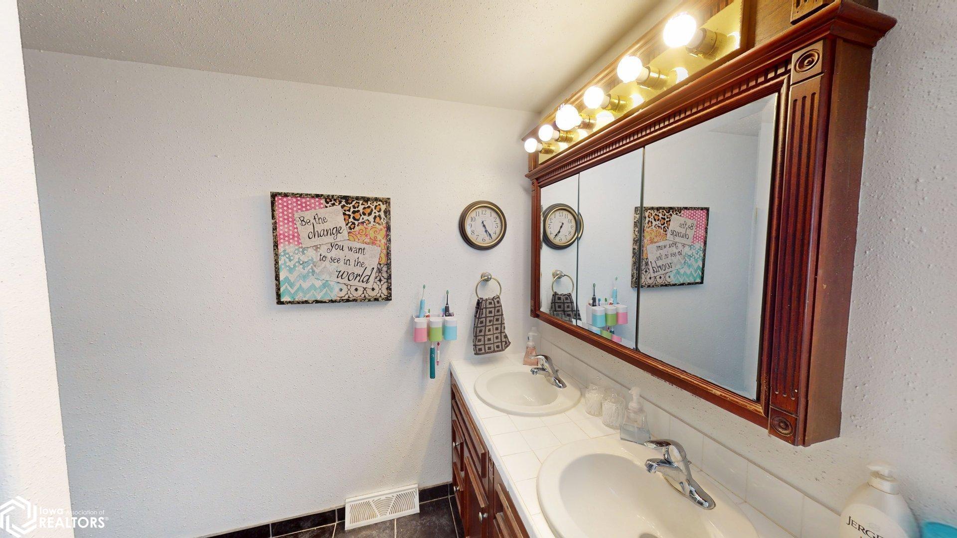 15 Circle Terrace, Manly, Iowa image 12