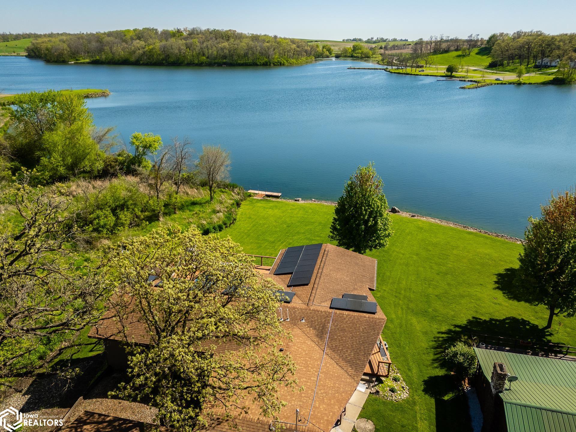 2142 Pine Bend Drive, Garwin, Iowa image 3