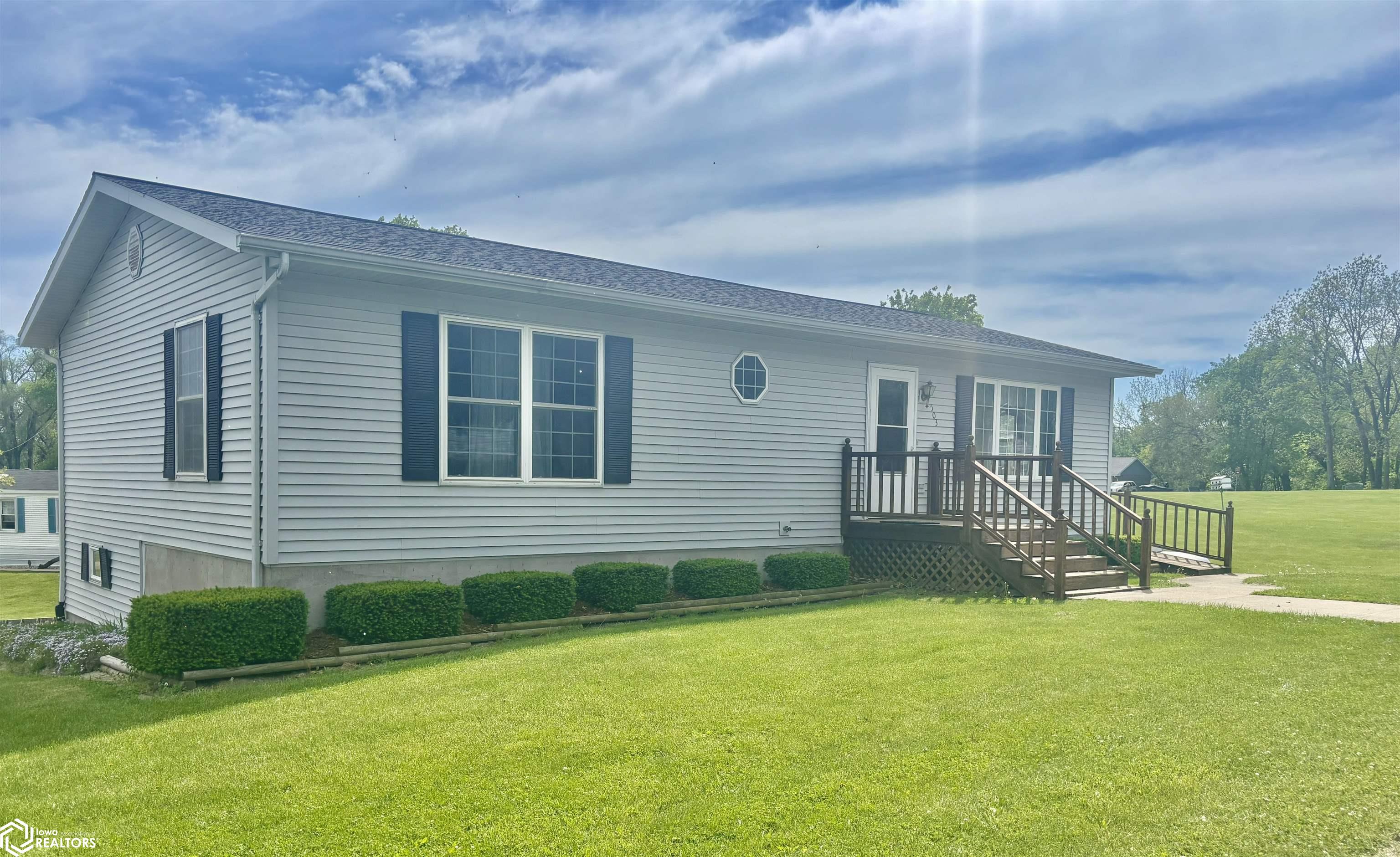 503 6th Street, Bonaparte, Iowa image 3
