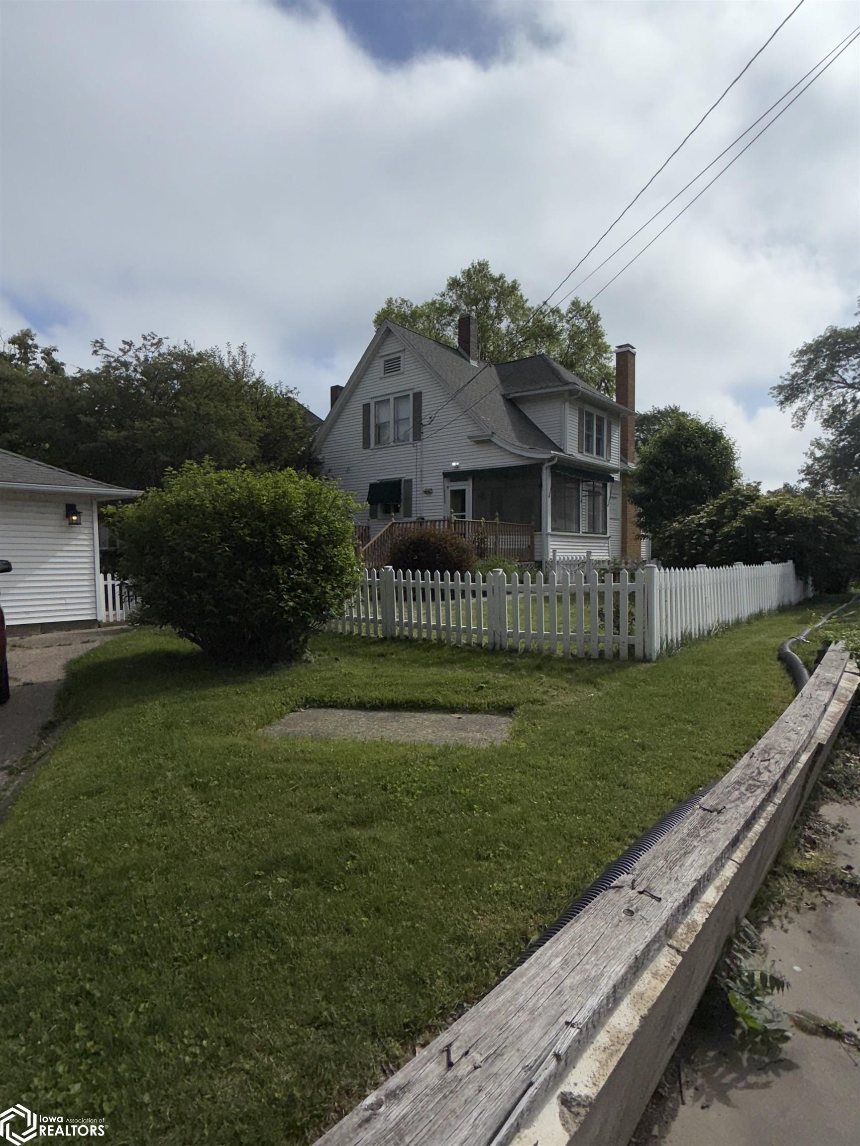 1807 S. Main Street, Burlington, Iowa image 30