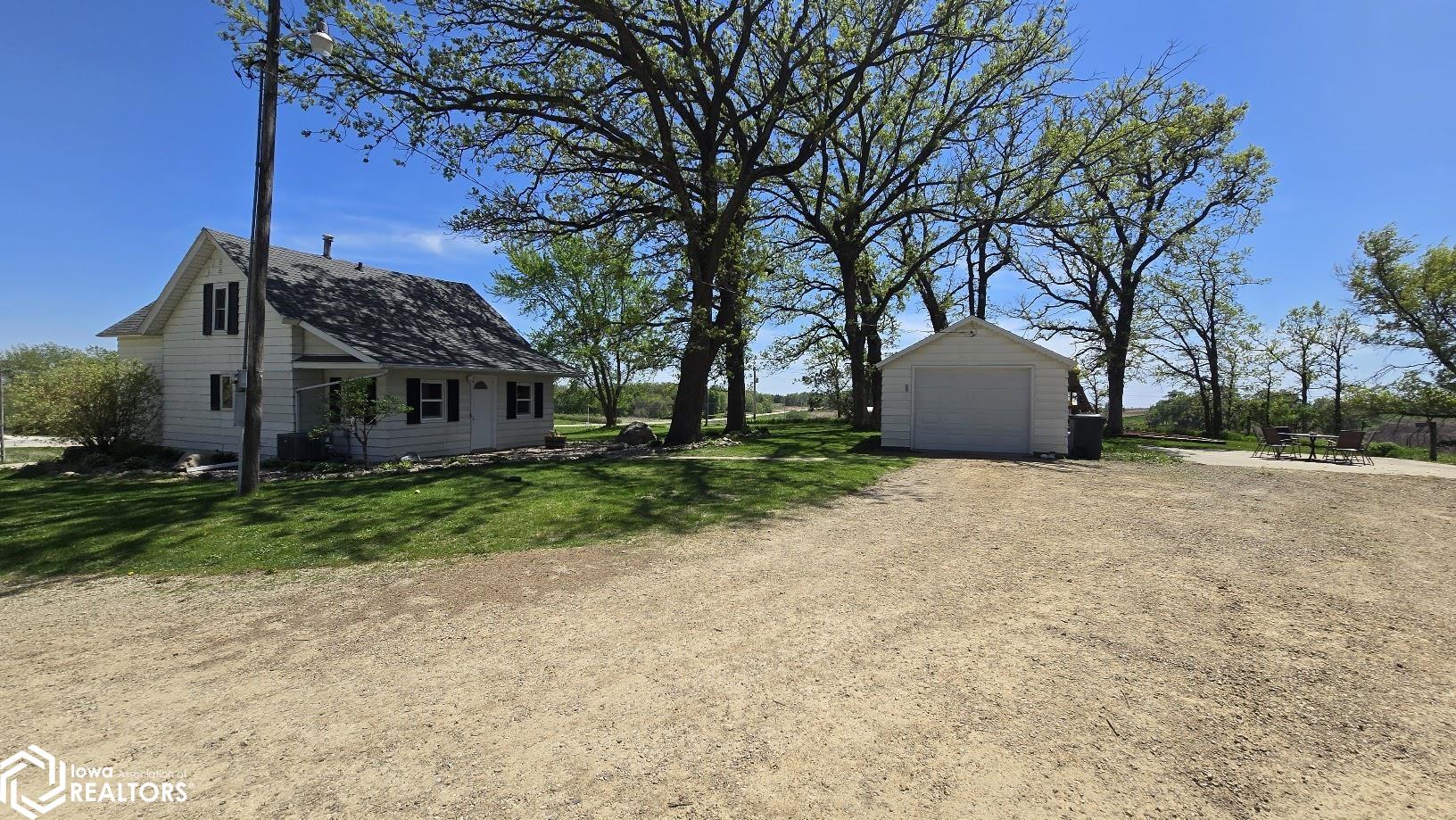 21952 420th Street, Lake Mills, Iowa image 2