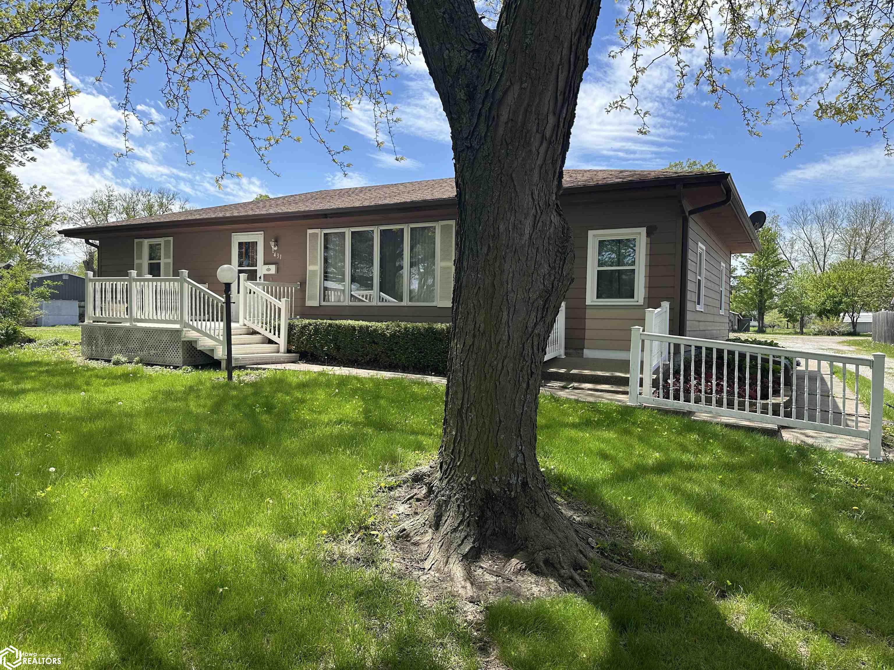 431 S 7th Street, Chariton, Iowa image 1