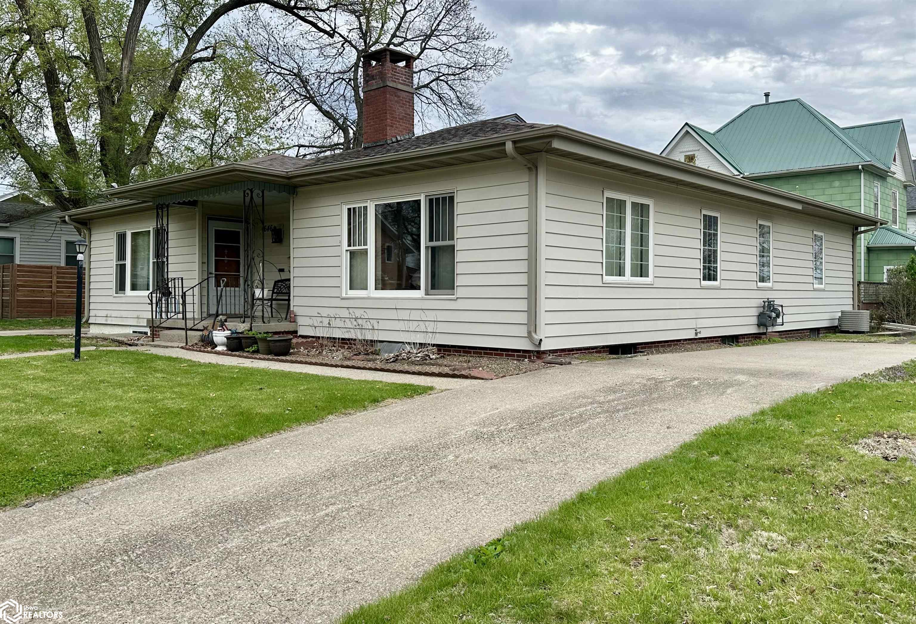646 And 648 Osage Avenue, Chariton, Iowa image 2