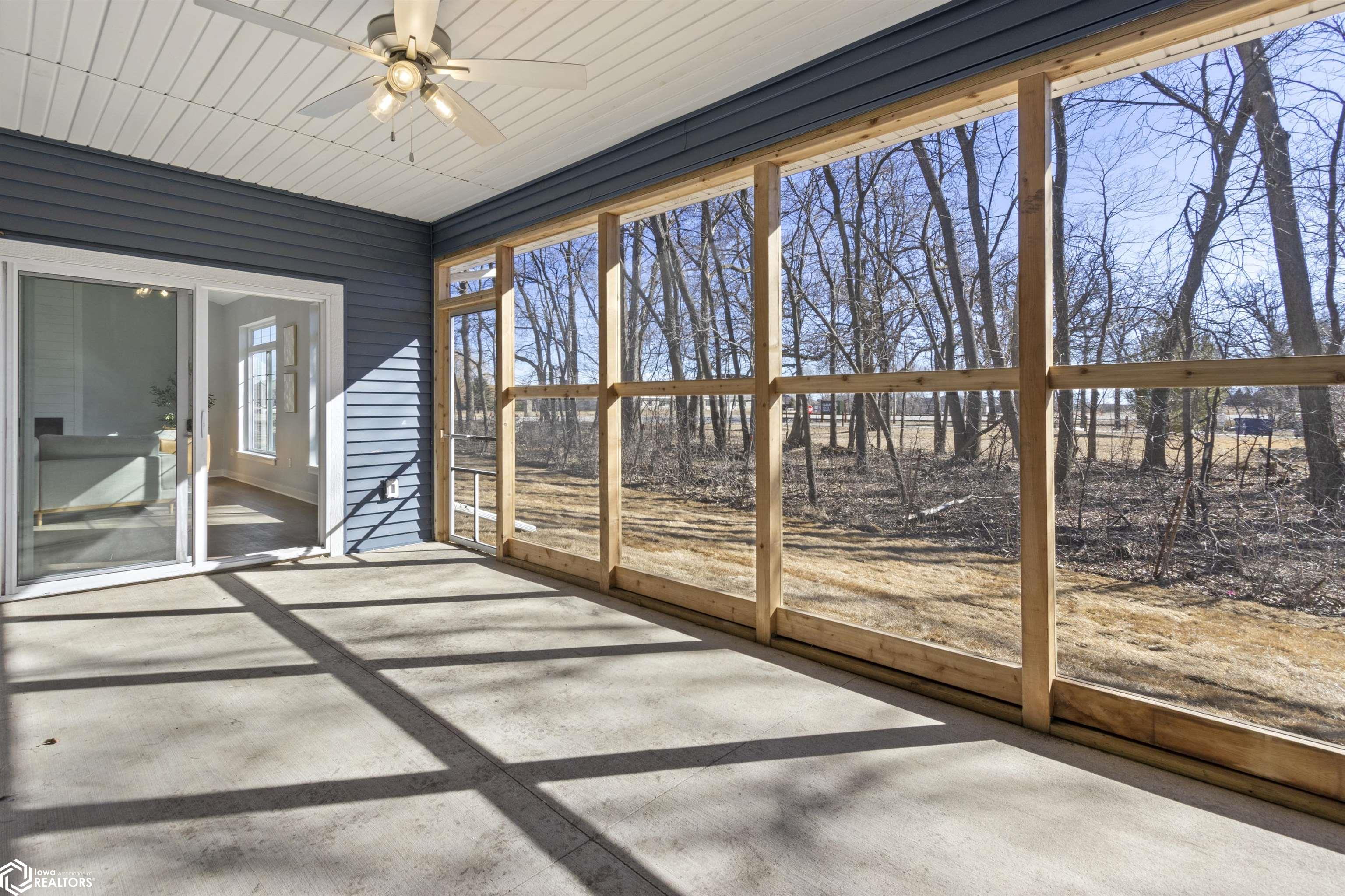 315 27th Pl S, Clear Lake, Iowa image 32