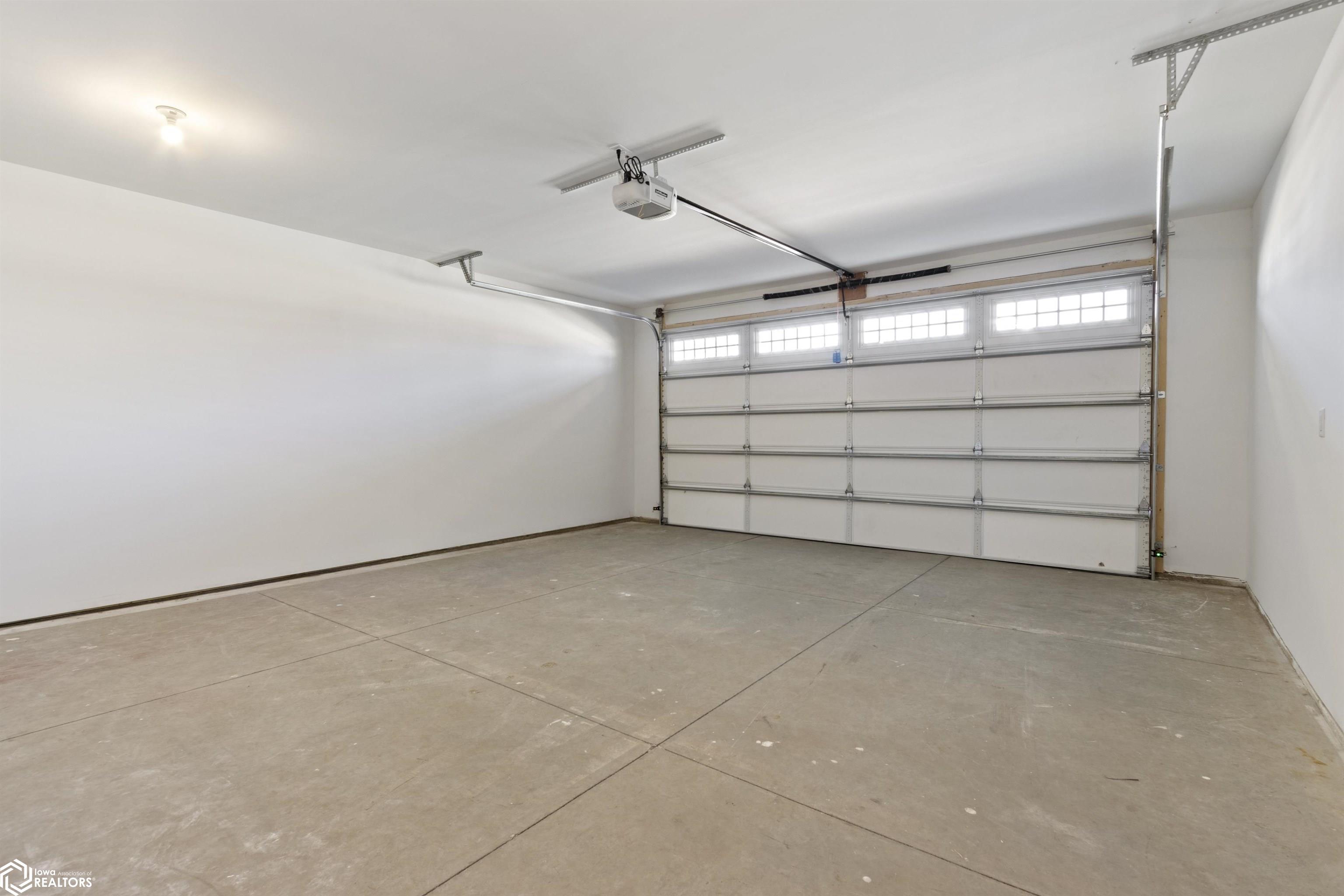 315 27th Pl S, Clear Lake, Iowa image 34