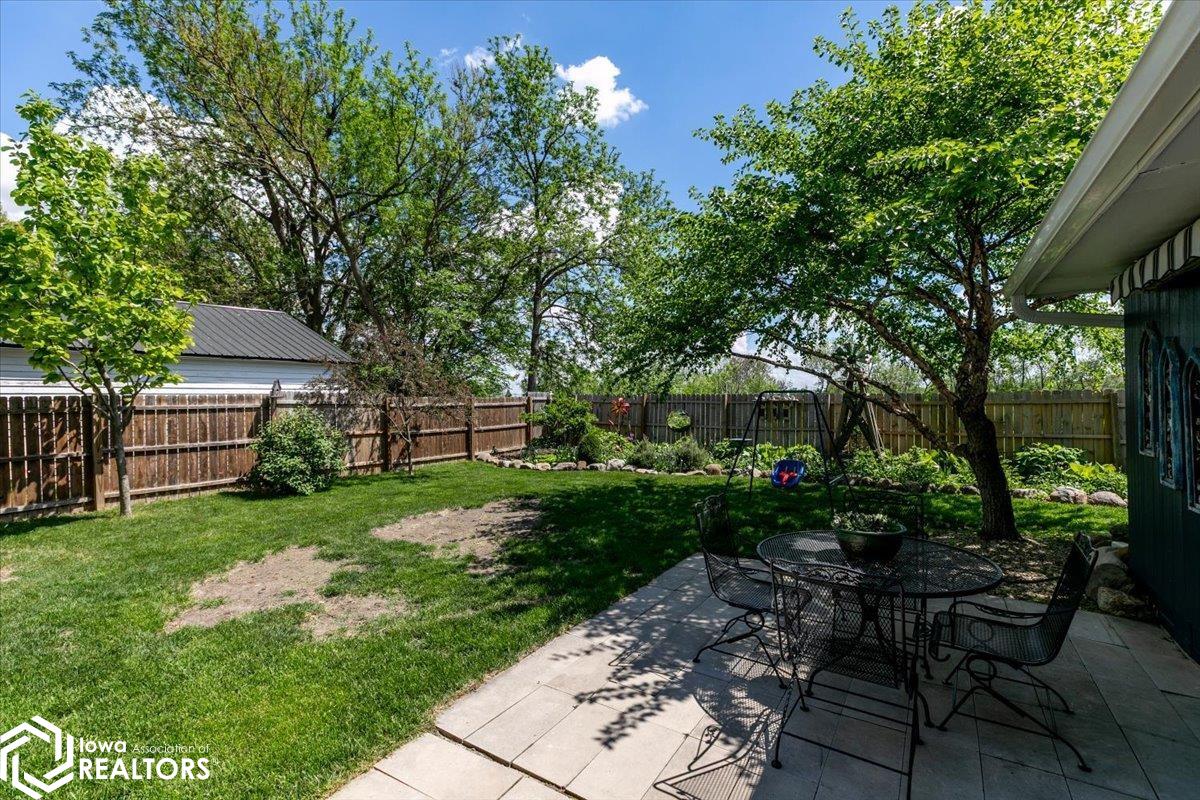 1326 Davis Avenue, Grinnell, Iowa image 21