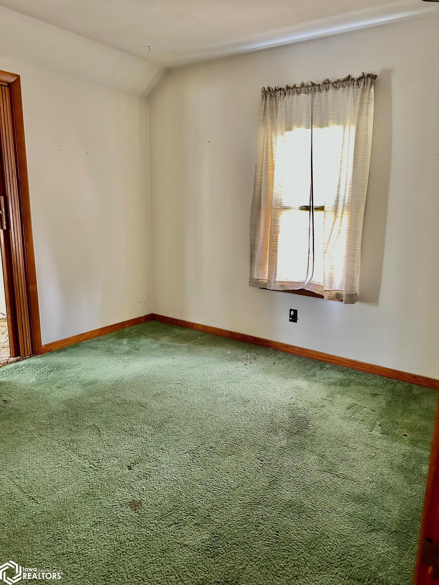 1605 S Garfield Avenue, Burlington, Iowa image 9