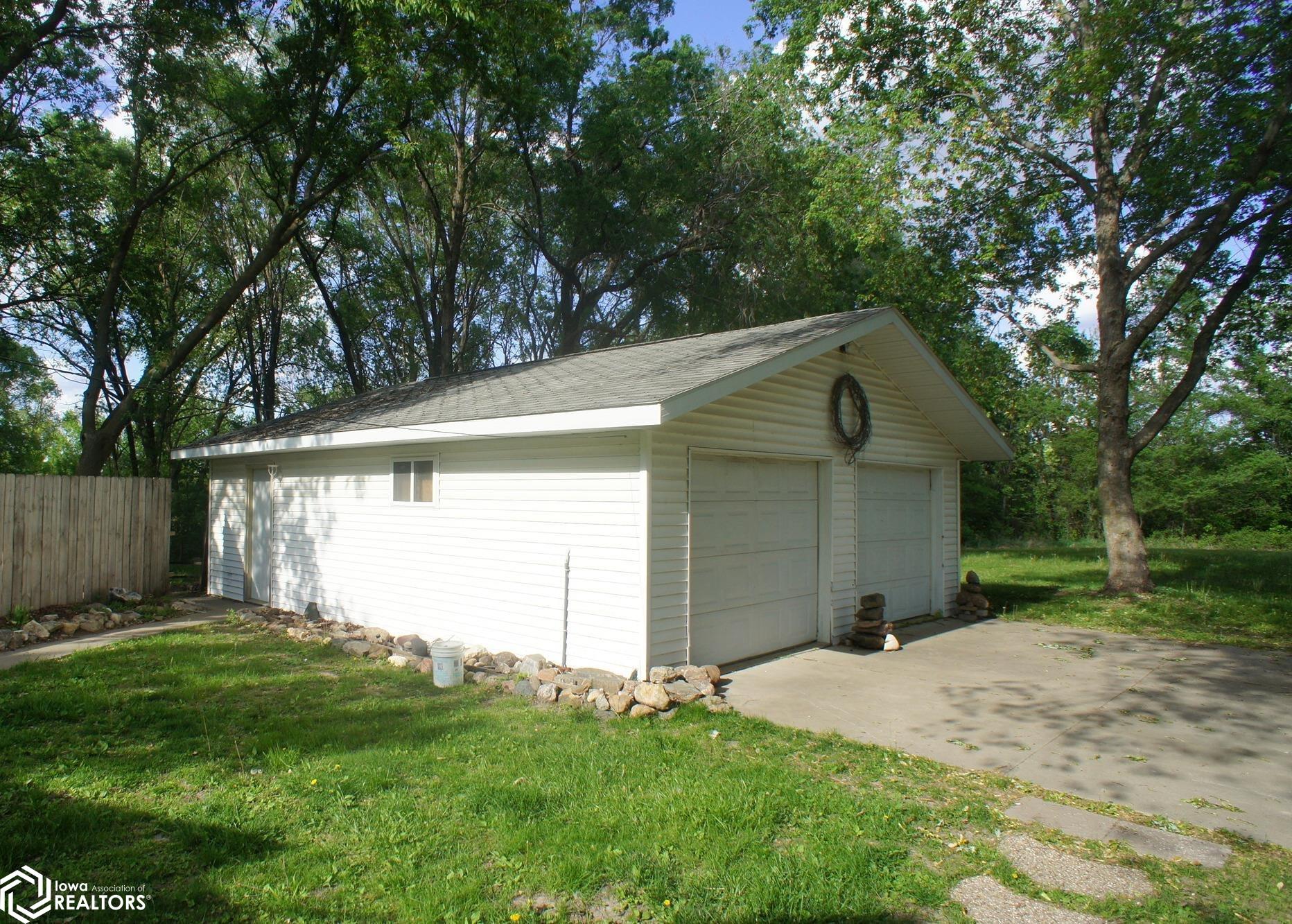 1115 John Street, Webster City, Iowa image 11