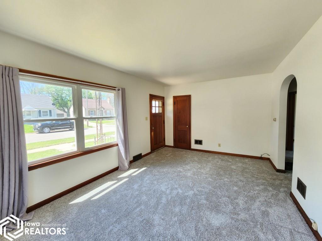 722 3rd Street, Mason City, Iowa image 2
