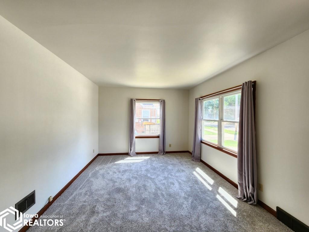 722 3rd Street, Mason City, Iowa image 3