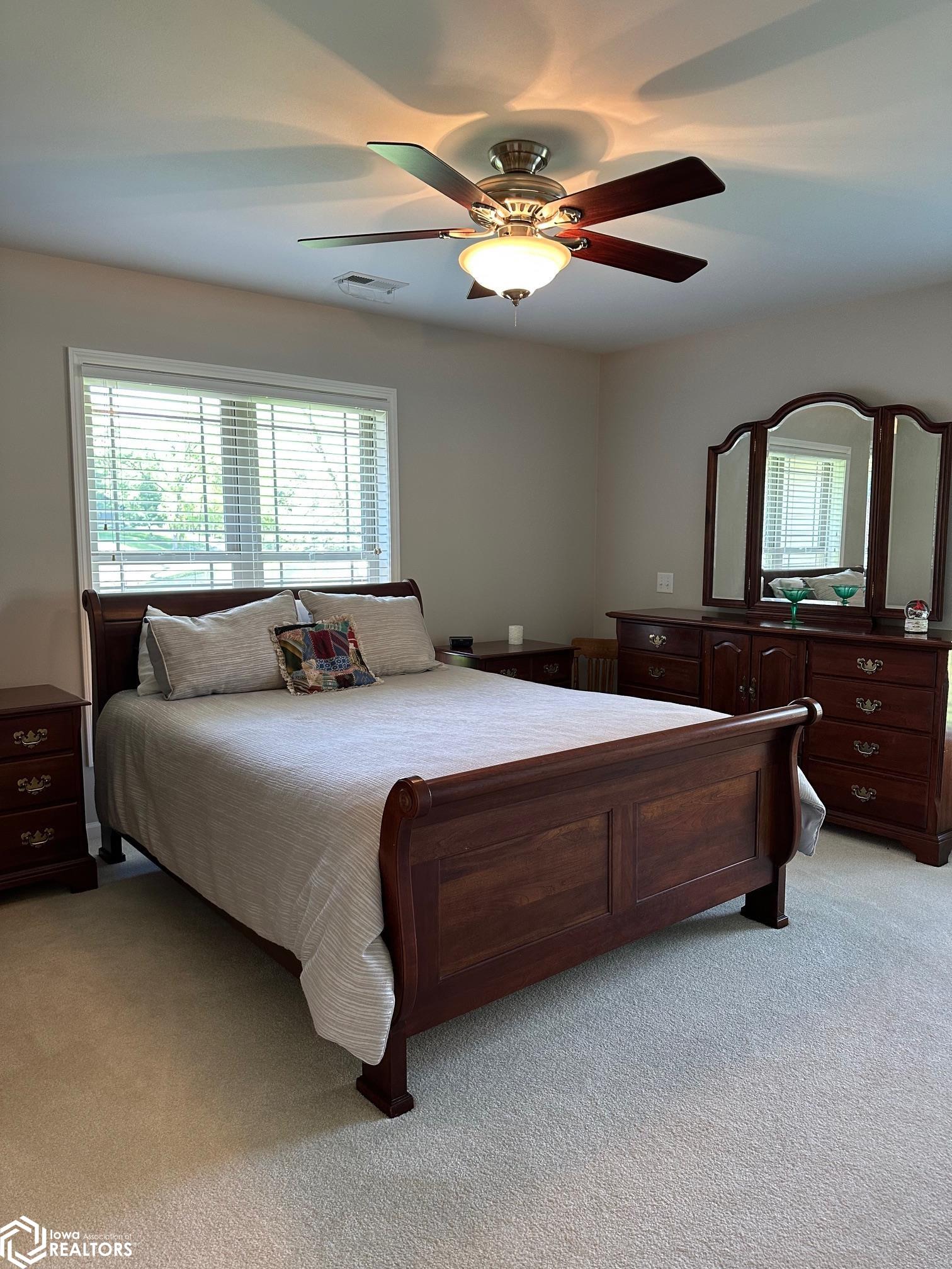 1713 Emerald Drive, Burlington, Iowa image 11