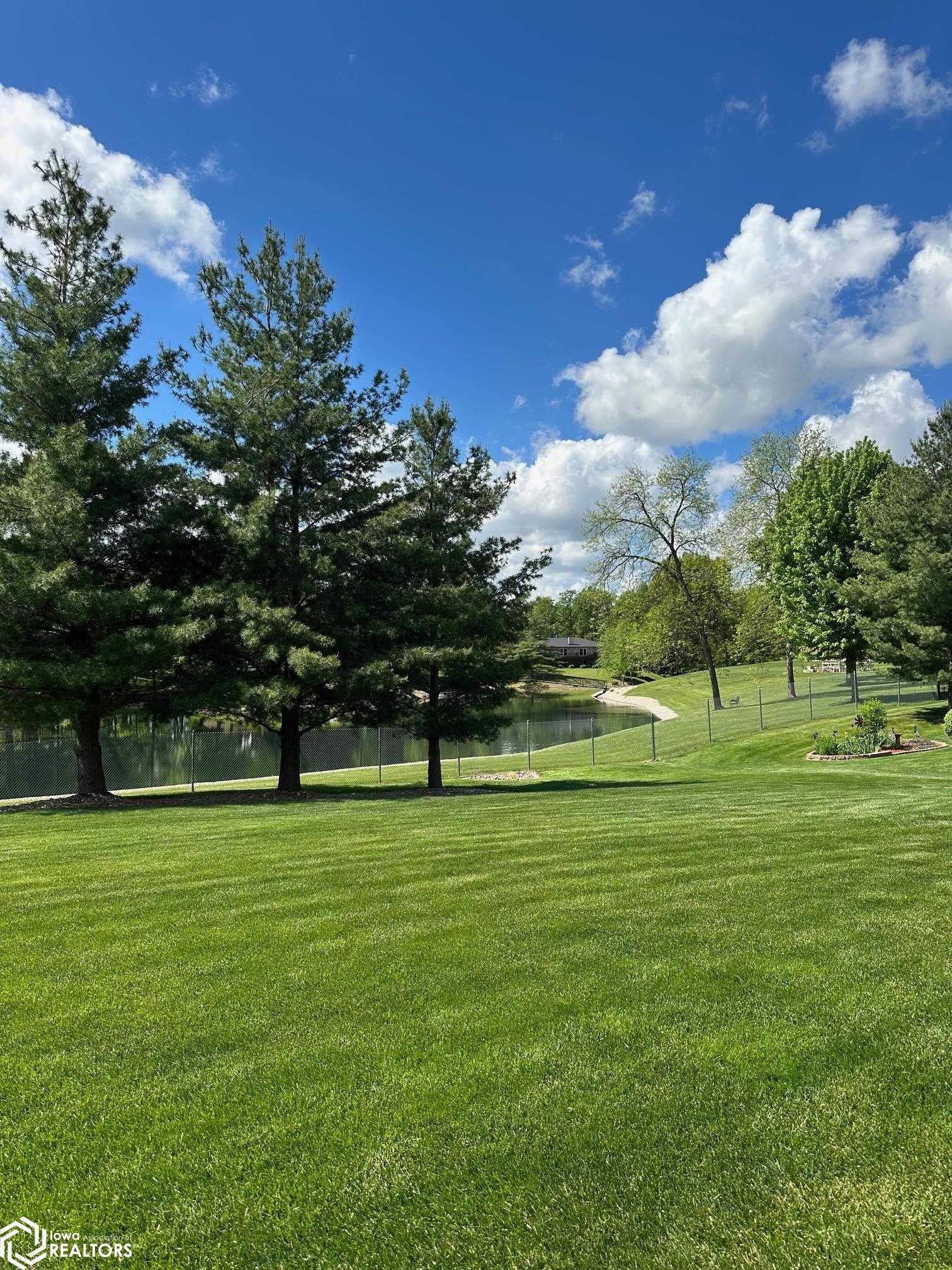 1713 Emerald Drive, Burlington, Iowa image 13