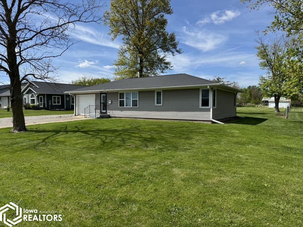 421 E Main, Seymour, Iowa image 2
