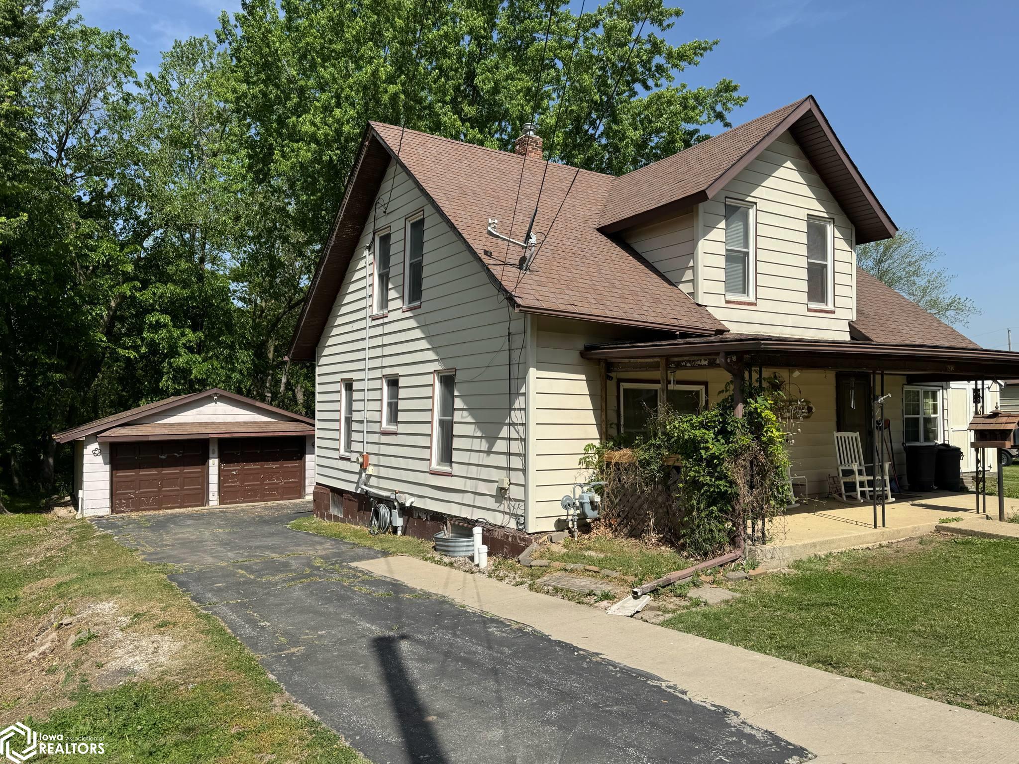 632 N 6th Street, Centerville, Iowa image 2