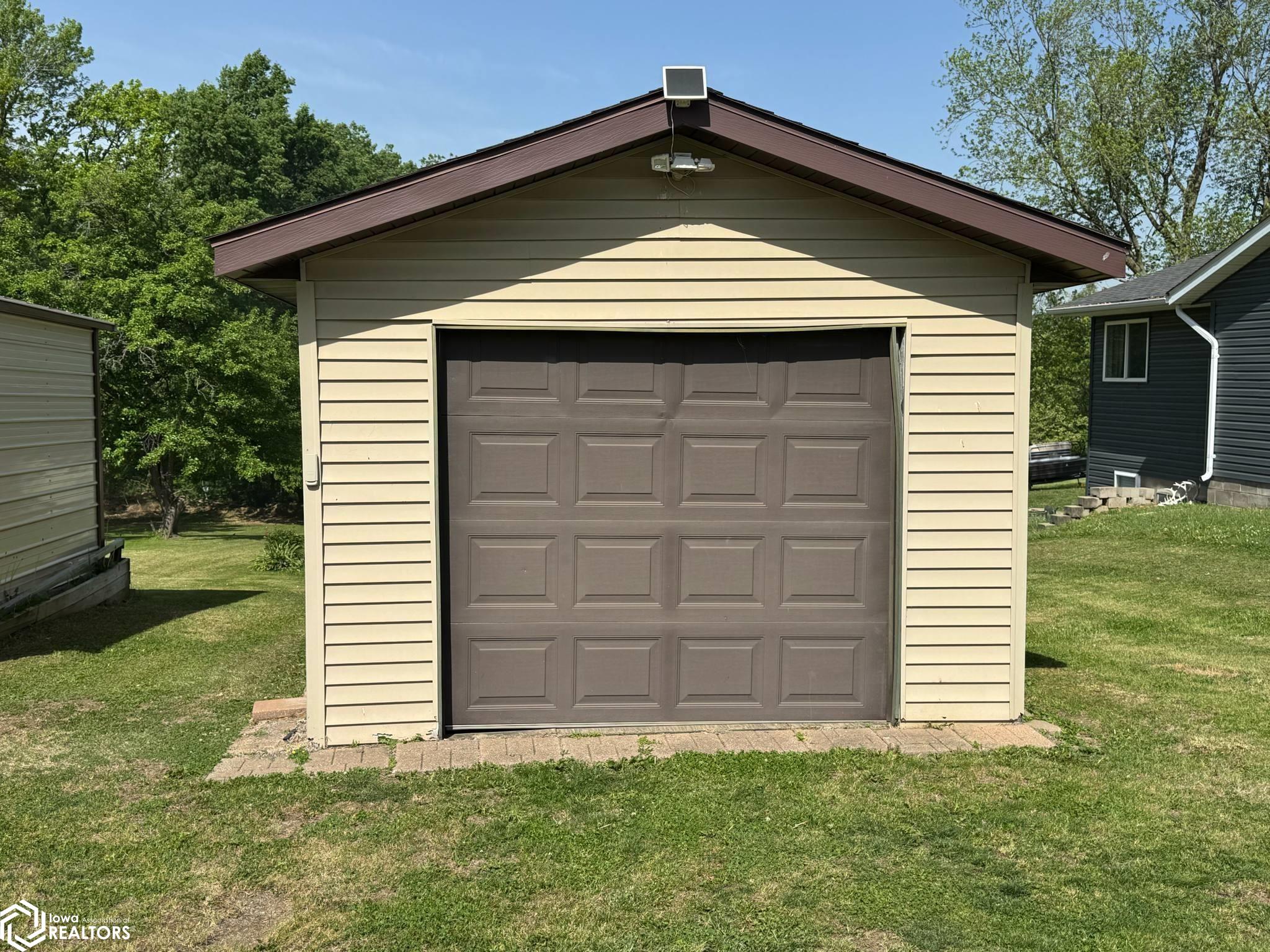 632 N 6th Street, Centerville, Iowa image 3