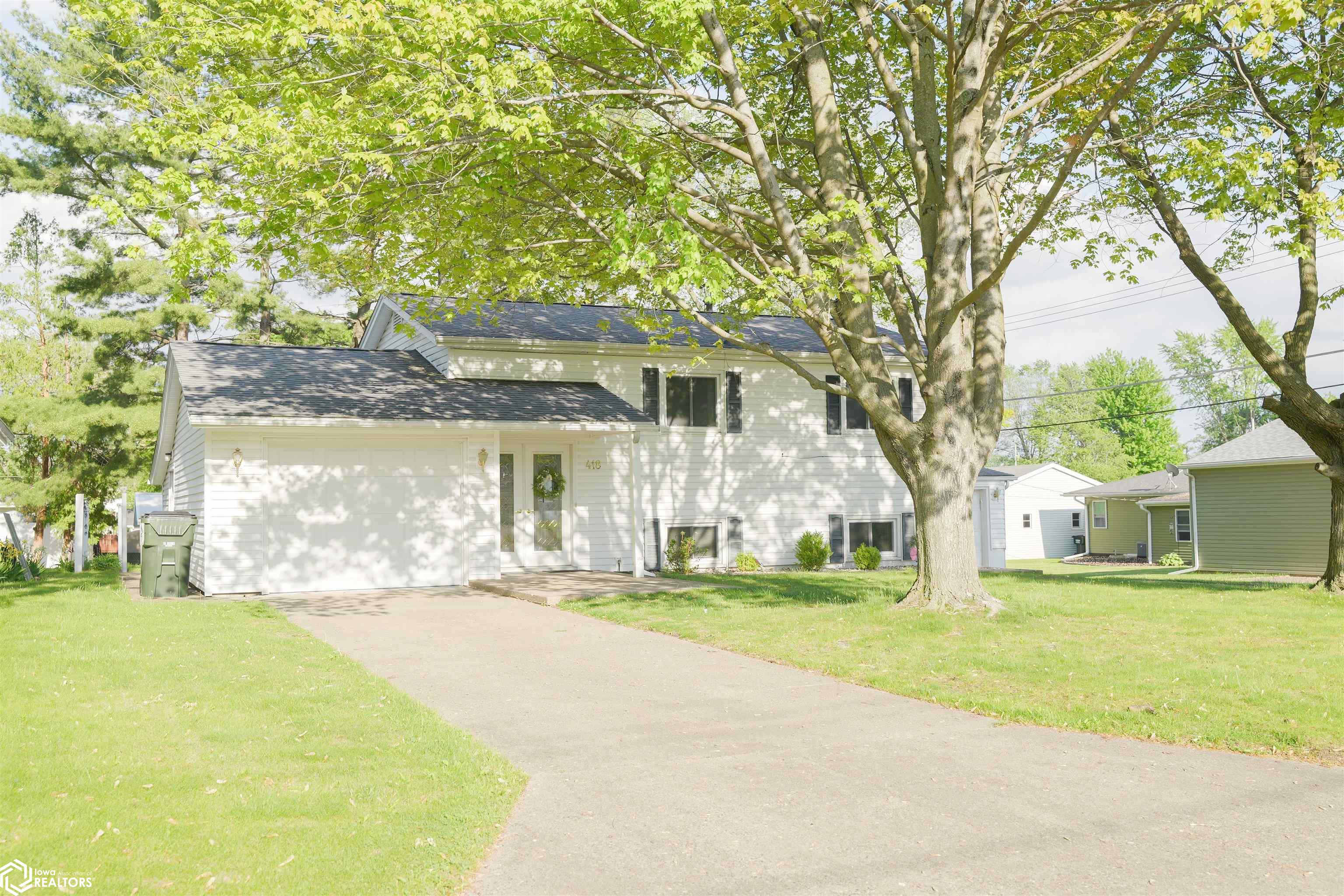 418 Neva Place, West Burlington, Iowa image 2
