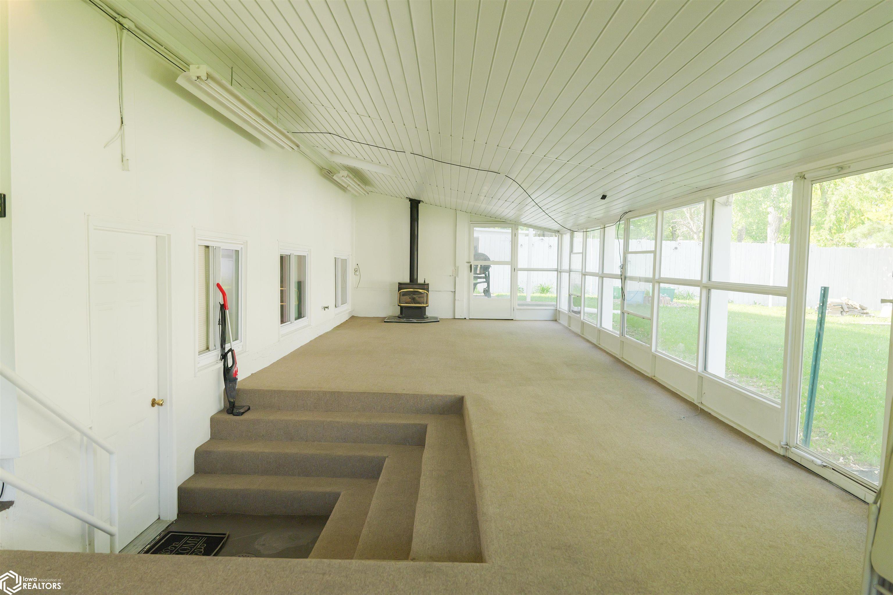 418 Neva Place, West Burlington, Iowa image 19