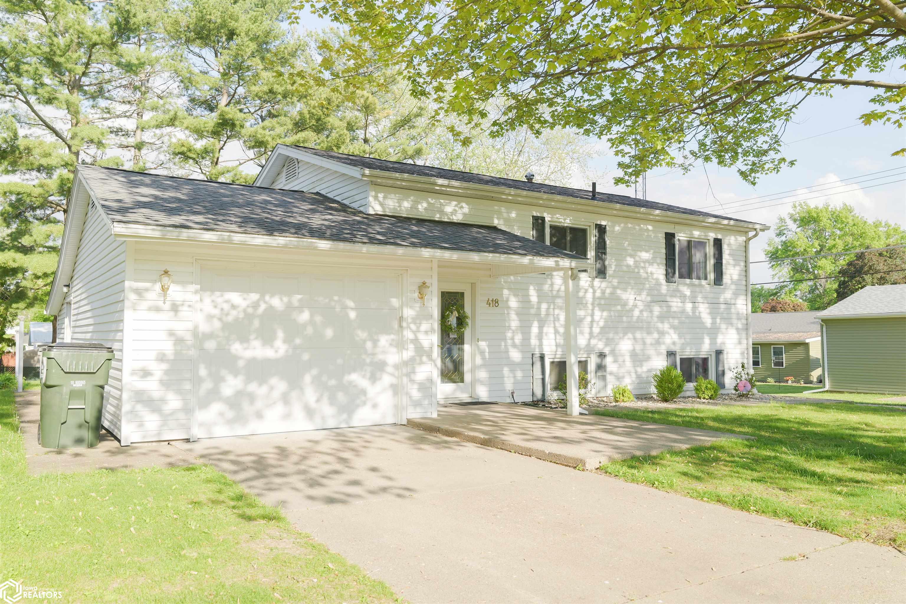 418 Neva Place, West Burlington, Iowa image 3