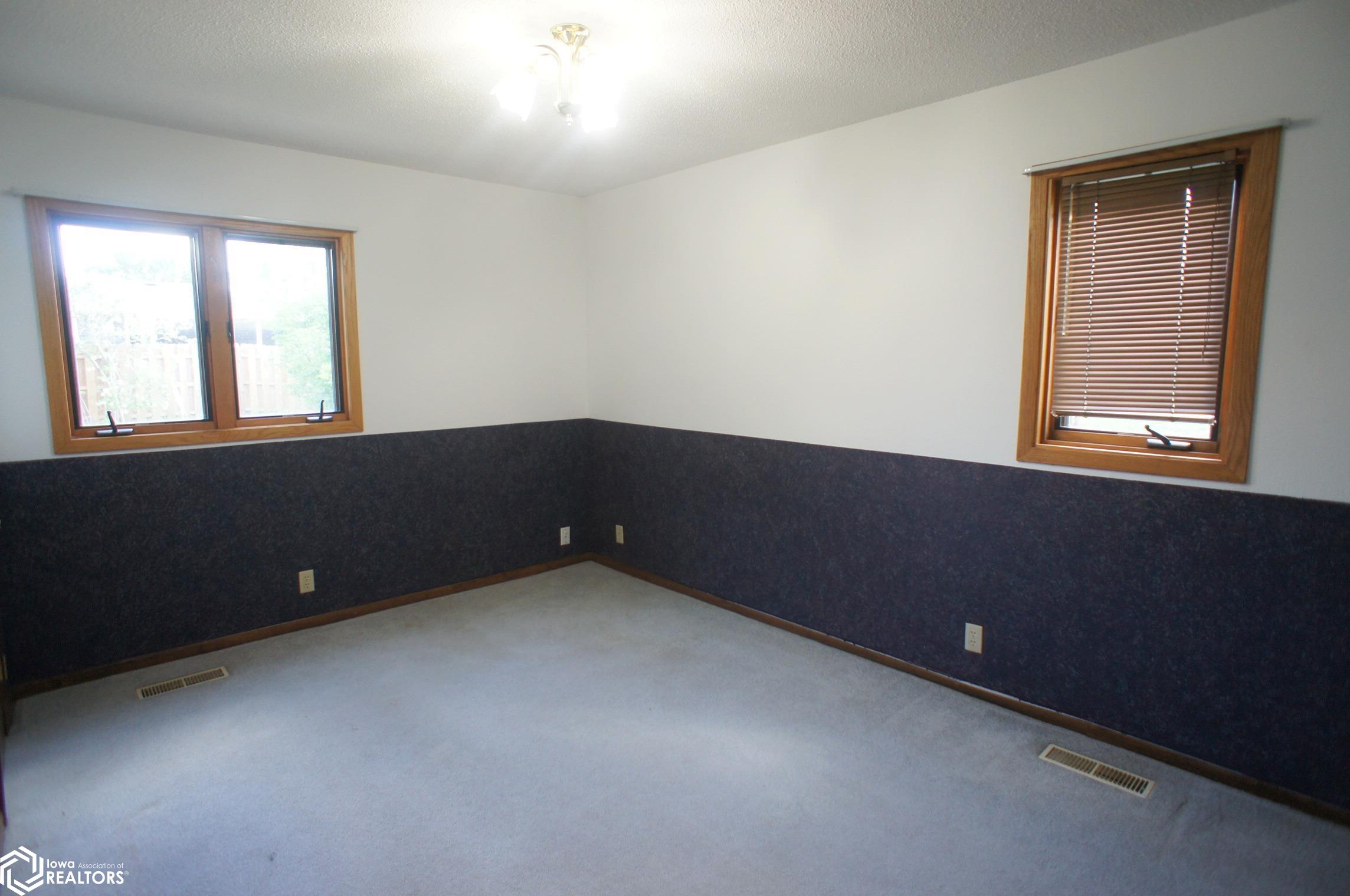 1508 Collins Street, Webster City, Iowa image 21