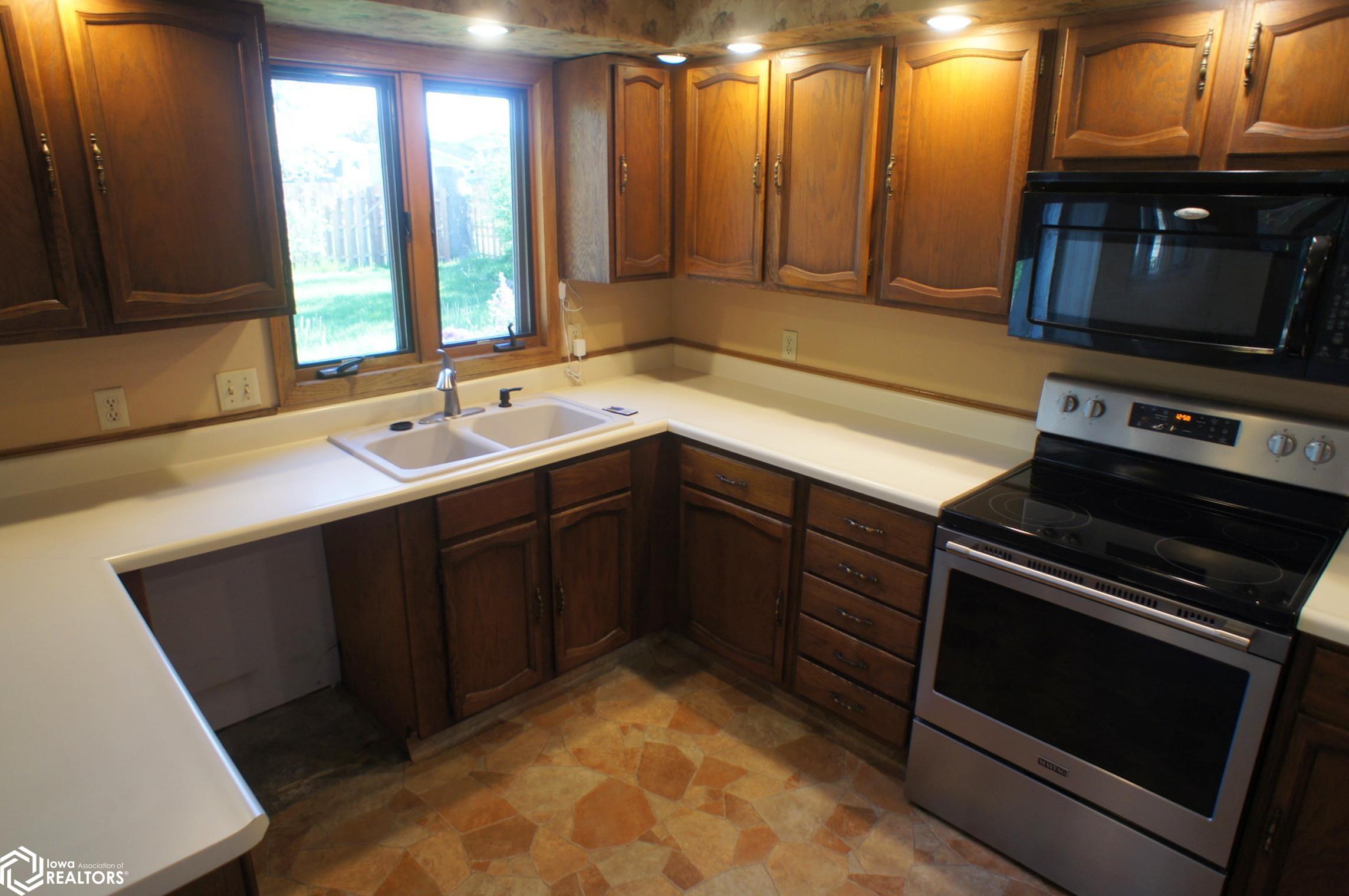 1508 Collins Street, Webster City, Iowa image 9