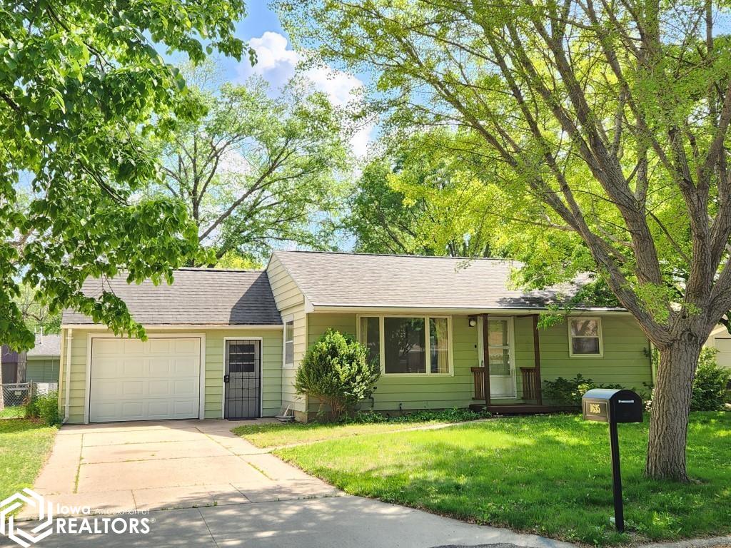 1635 Hillcrest Drive, Mason City, Iowa image 1