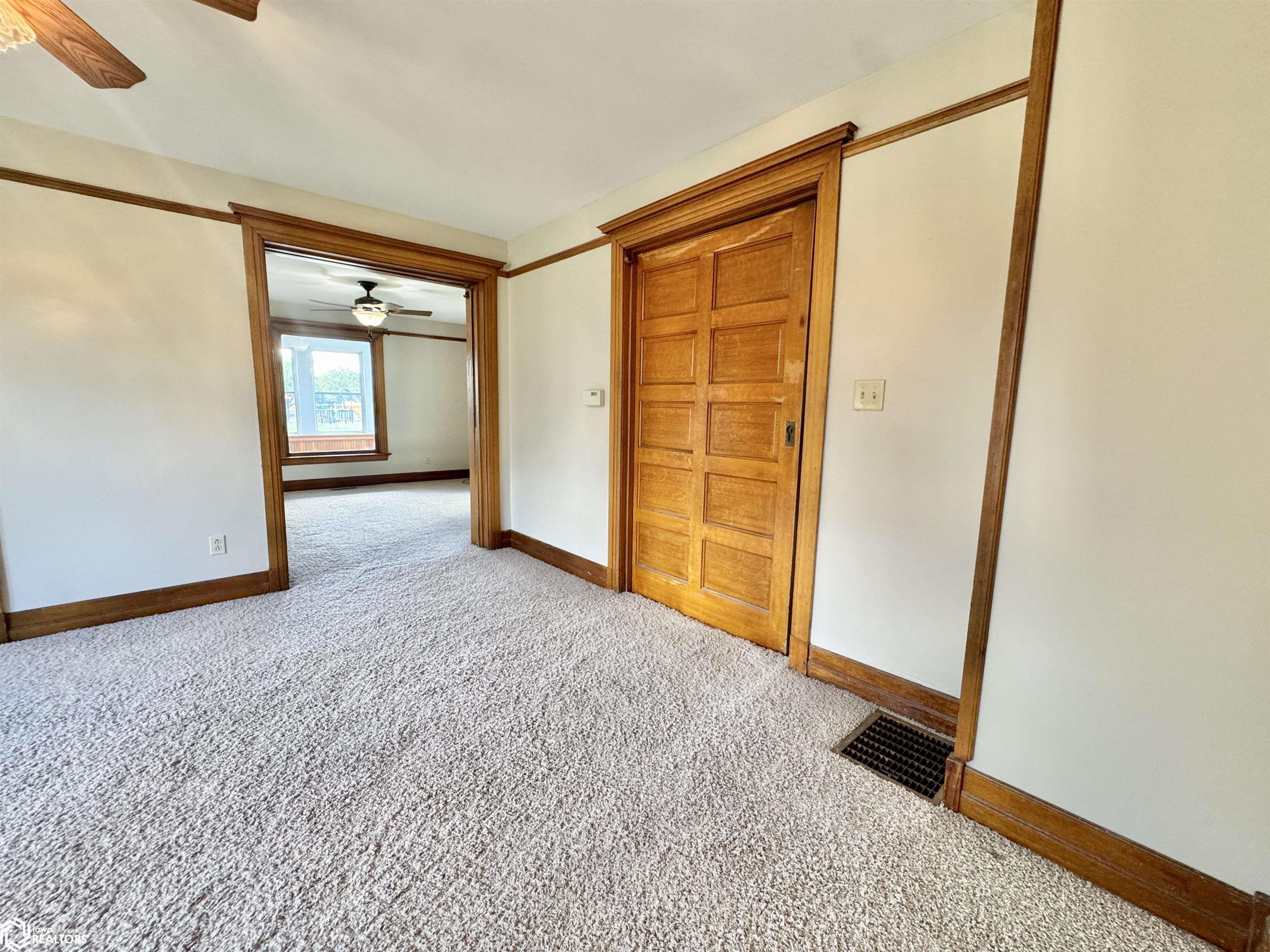 404 Broad Street, Grinnell, Iowa image 16