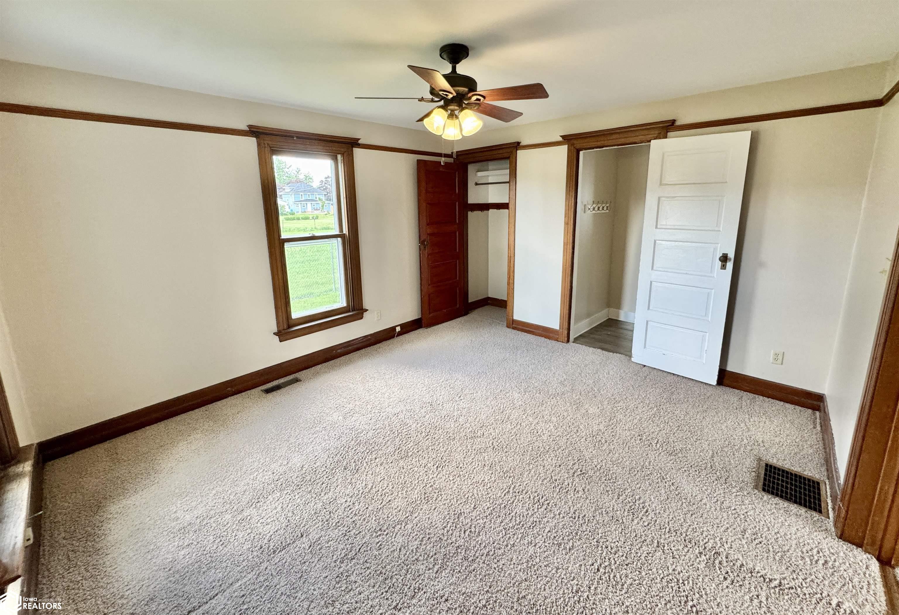 404 Broad Street, Grinnell, Iowa image 19