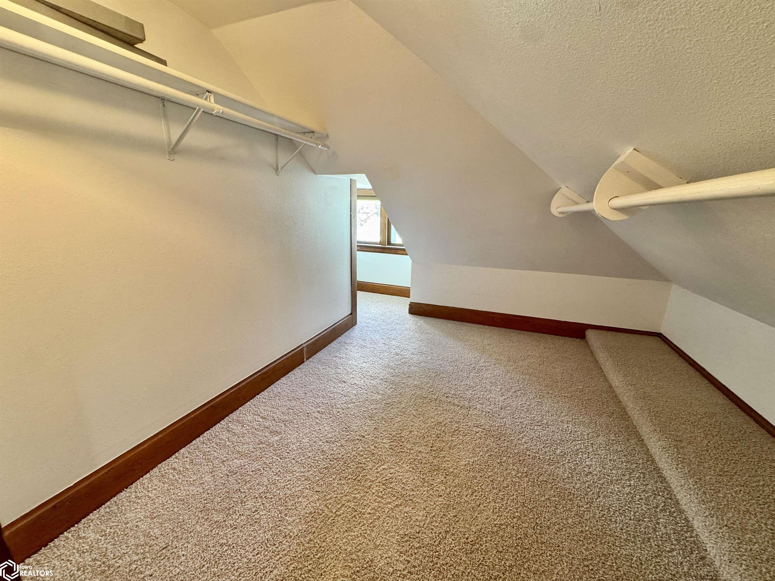 404 Broad Street, Grinnell, Iowa image 38