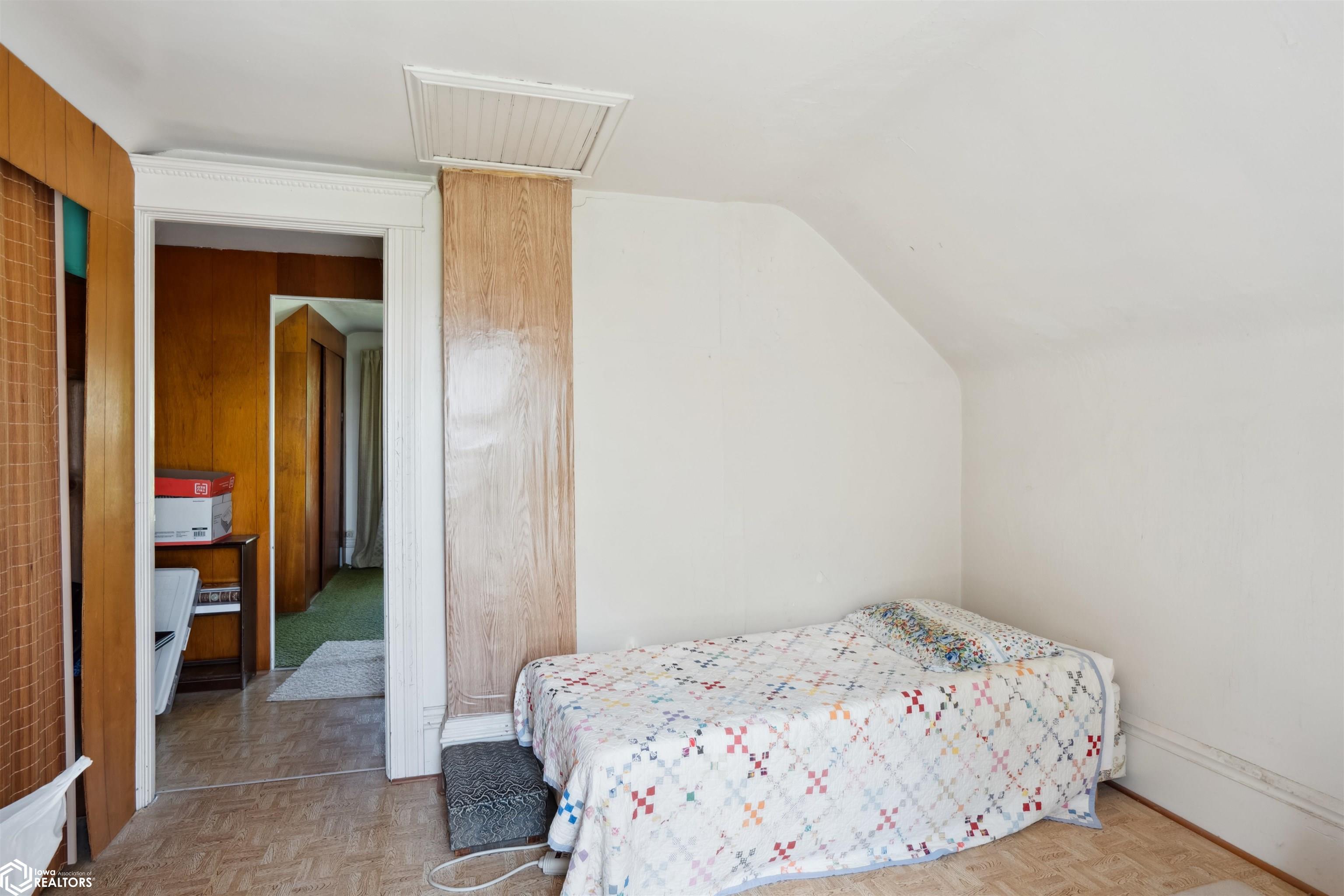 104 Roosevelt Street, Marshalltown, Iowa image 15