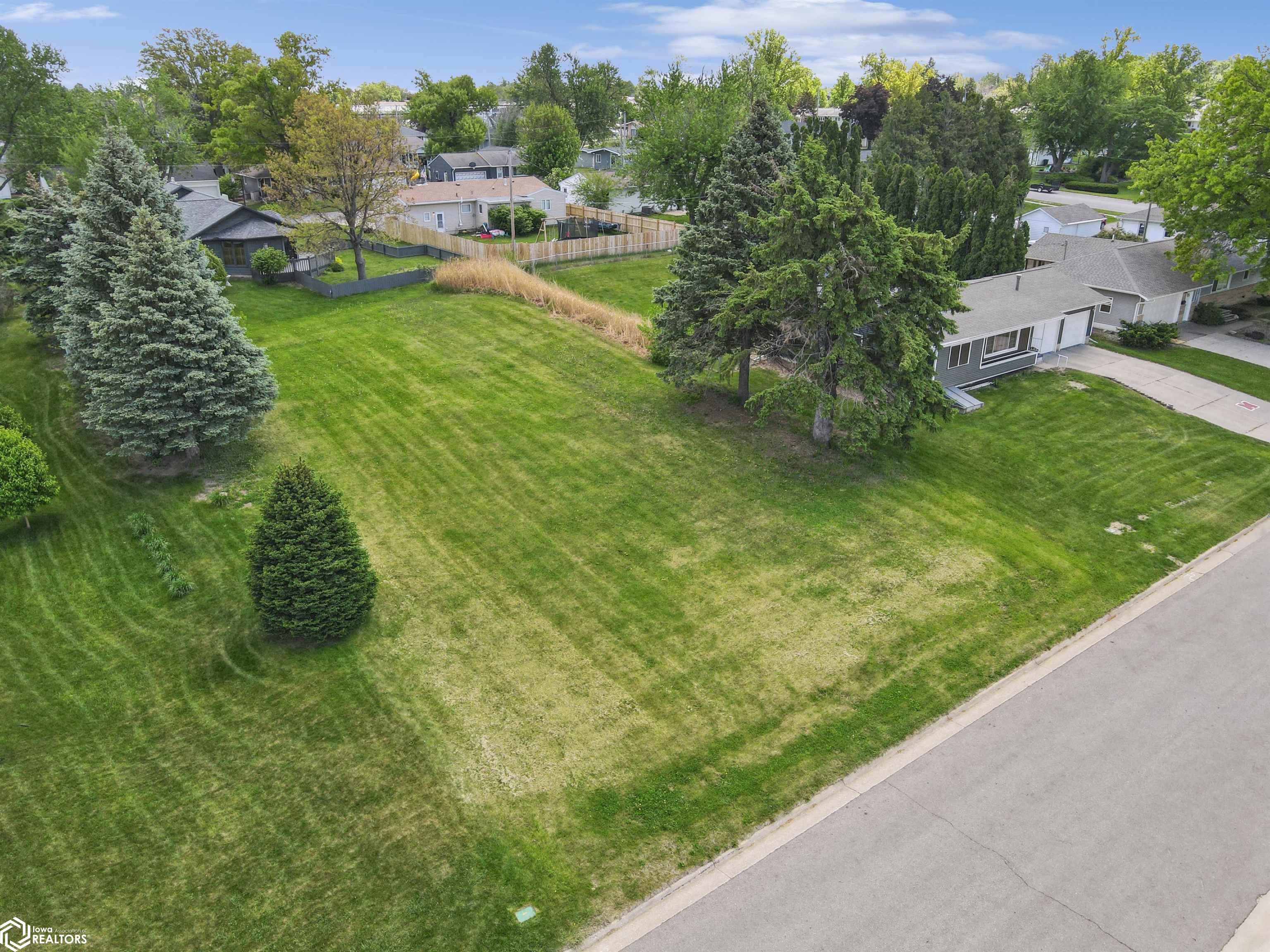1606 Crestview Drive, Marshalltown, Iowa image 6